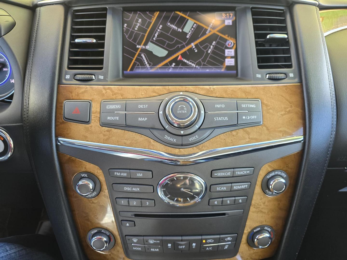 2012 BLACK Infiniti QX56 4WD (JN8AZ2NE7C9) with an 5.6L V8 DOHC 32V engine, 5-Speed Automatic transmission, located at 2660 S.Garland Avenue, Garland, TX, 75041, (469) 298-3118, 32.885551, -96.655602 - Photo#15