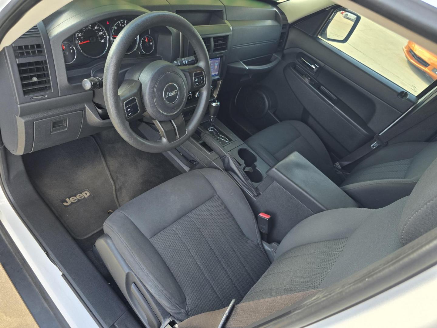 2012 WHITE Jeep Liberty Sport (1C4PJLAK8CW) with an 3.7L V6 SOHC 12V engine, 4-Speed Automatic transmission, located at 2660 S.Garland Avenue, Garland, TX, 75041, (469) 298-3118, 32.885551, -96.655602 - Photo#10