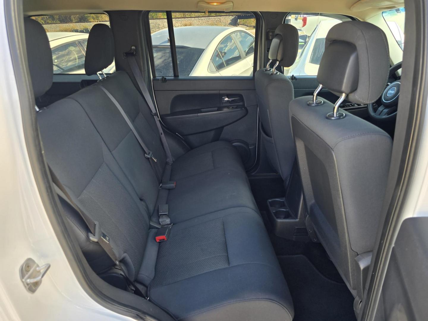 2012 WHITE Jeep Liberty Sport (1C4PJLAK8CW) with an 3.7L V6 SOHC 12V engine, 4-Speed Automatic transmission, located at 2660 S.Garland Avenue, Garland, TX, 75041, (469) 298-3118, 32.885551, -96.655602 - Photo#16