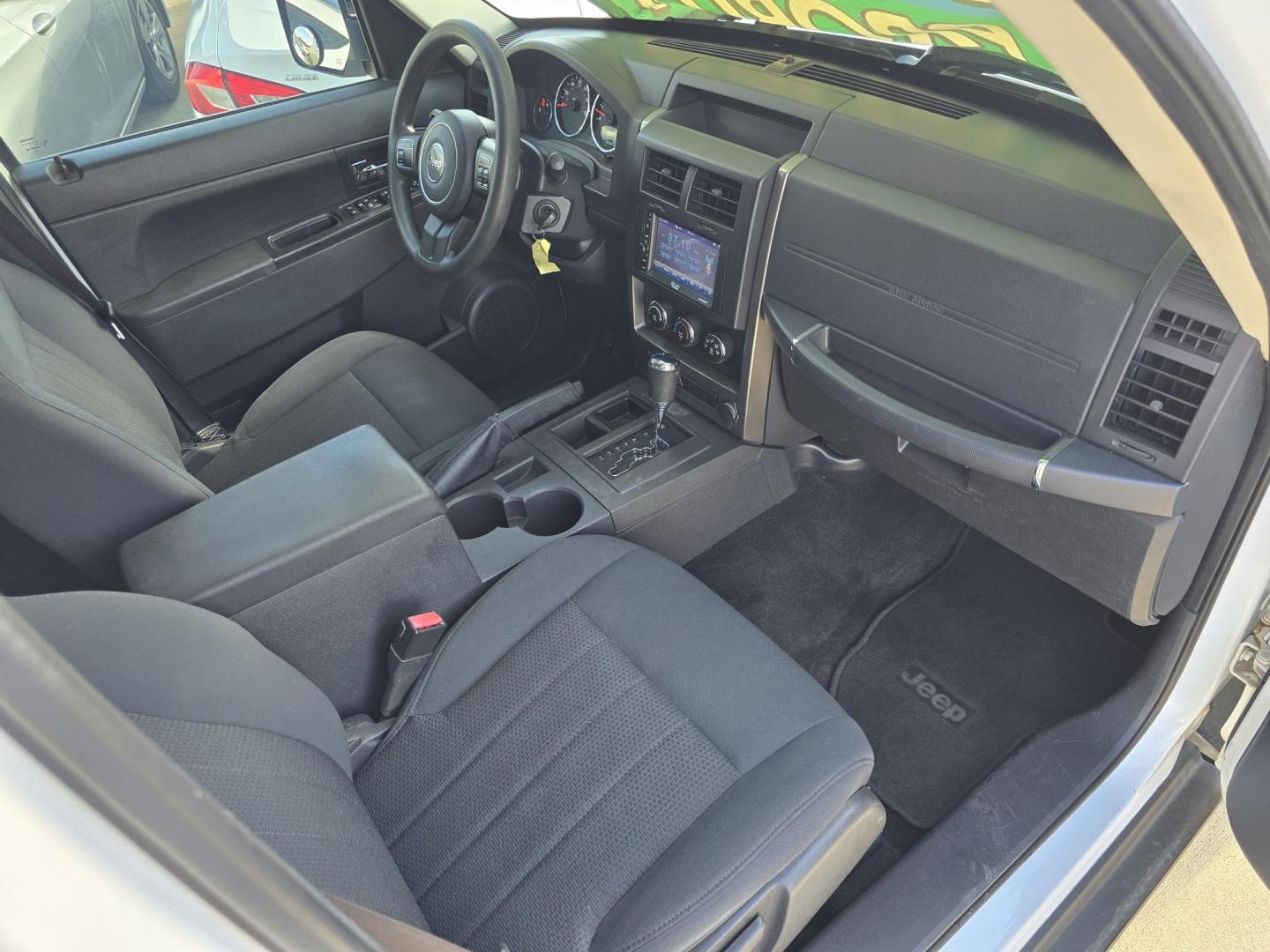 2012 WHITE Jeep Liberty Sport (1C4PJLAK8CW) with an 3.7L V6 SOHC 12V engine, 4-Speed Automatic transmission, located at 2660 S.Garland Avenue, Garland, TX, 75041, (469) 298-3118, 32.885551, -96.655602 - Photo#18