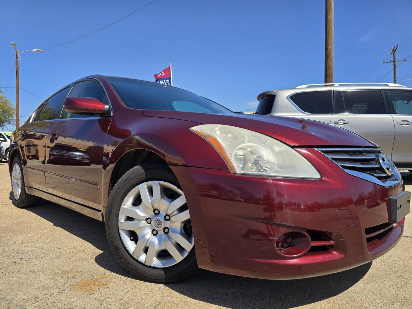 2012 RED Nissan Altima 2.5 S (1N4AL2AP3CN) with an 2.5L L4 DOHC 16V engine, AUTO transmission, located at 2660 S.Garland Avenue, Garland, TX, 75041, (469) 298-3118, 32.885551, -96.655602 - Photo#0
