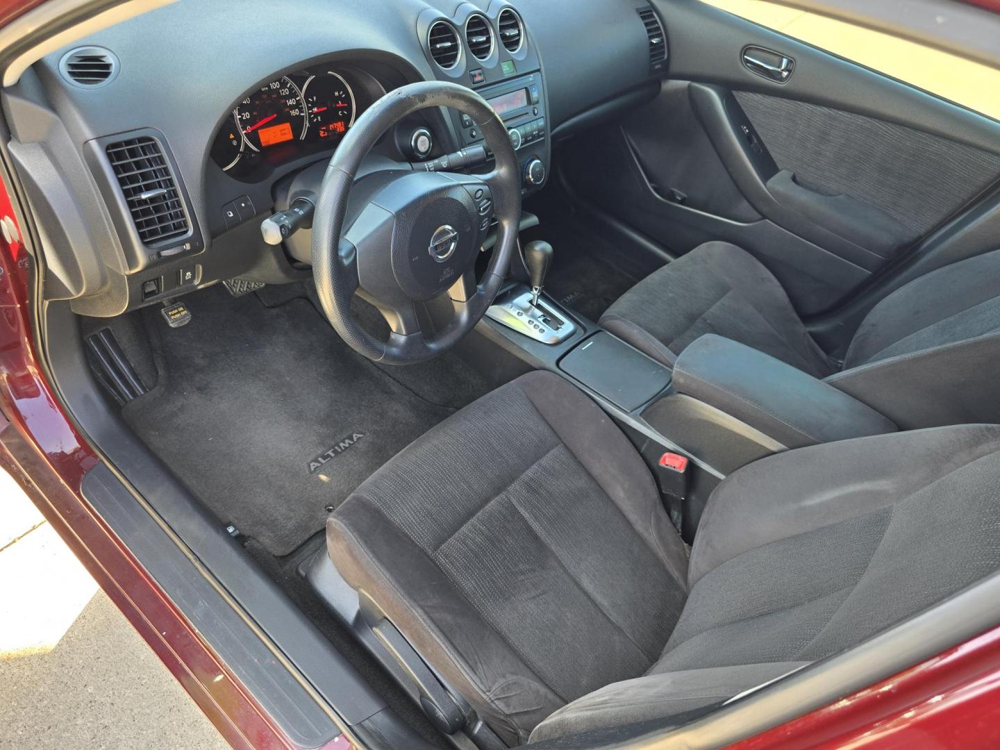 2012 RED Nissan Altima 2.5 S (1N4AL2AP3CN) with an 2.5L L4 DOHC 16V engine, AUTO transmission, located at 2660 S.Garland Avenue, Garland, TX, 75041, (469) 298-3118, 32.885551, -96.655602 - Photo#10