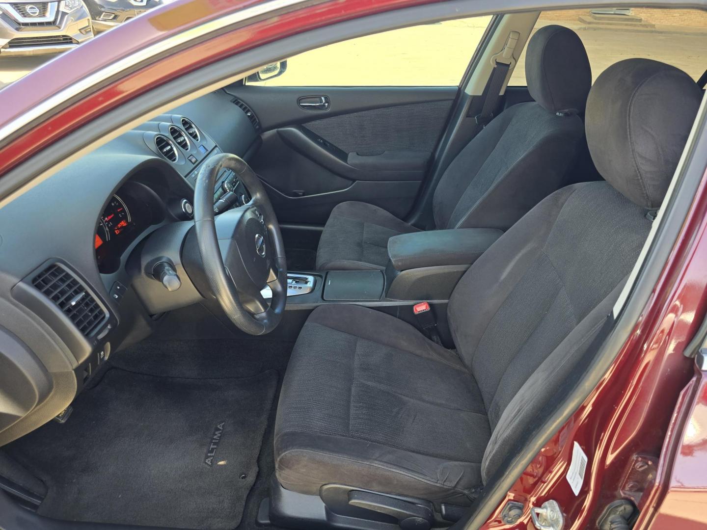 2012 RED Nissan Altima 2.5 S (1N4AL2AP3CN) with an 2.5L L4 DOHC 16V engine, AUTO transmission, located at 2660 S.Garland Avenue, Garland, TX, 75041, (469) 298-3118, 32.885551, -96.655602 - Photo#11