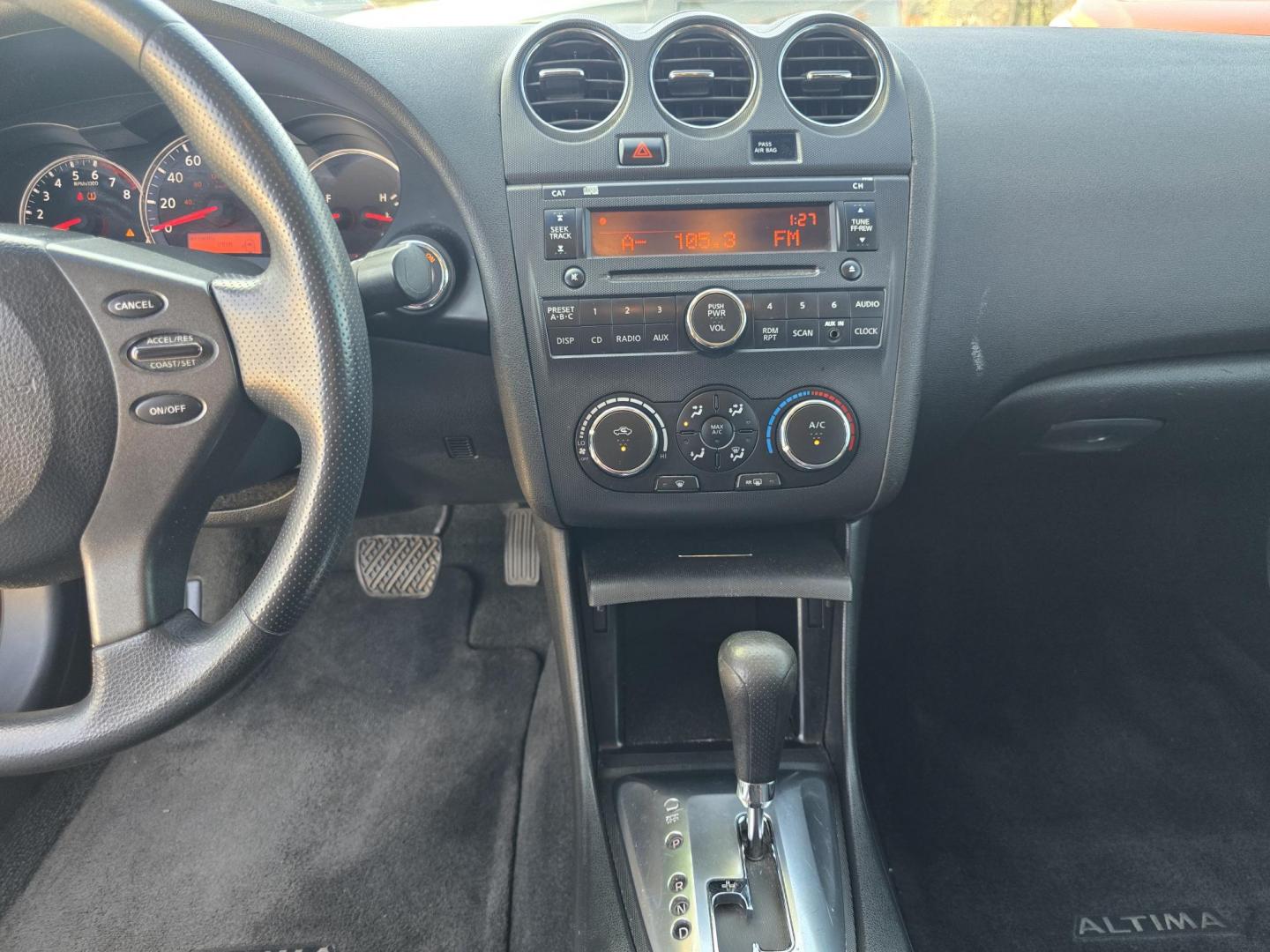 2012 RED Nissan Altima 2.5 S (1N4AL2AP3CN) with an 2.5L L4 DOHC 16V engine, AUTO transmission, located at 2660 S.Garland Avenue, Garland, TX, 75041, (469) 298-3118, 32.885551, -96.655602 - Photo#13