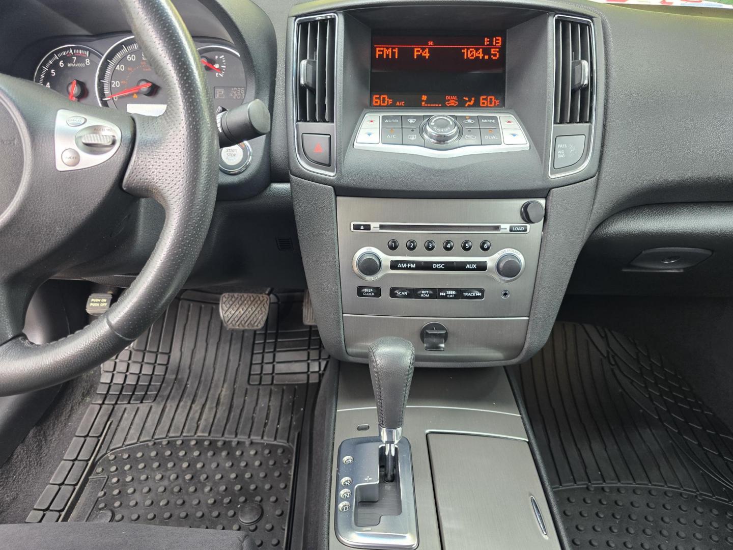 2012 SILVER Nissan Maxima SV (1N4AA5AP5CC) with an 3.5L V6 DOHC 24V engine, Continuously Variable Transmission transmission, located at 2660 S.Garland Avenue, Garland, TX, 75041, (469) 298-3118, 32.885551, -96.655602 - Photo#13