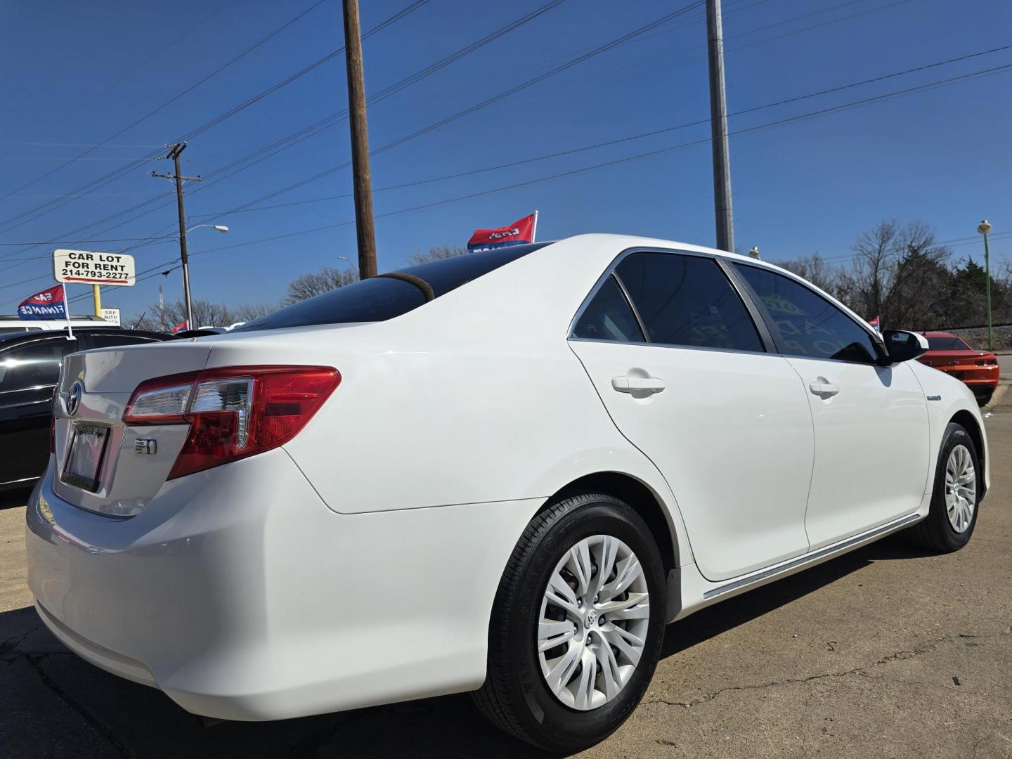 2012 WHITE Toyota Camry Hybrid LE (4T1BD1FK4CU) with an 2.5L L4 DOHC 16V HYBRID engine, Continuously Variable Transmission transmission, located at 2660 S.Garland Avenue, Garland, TX, 75041, (469) 298-3118, 32.885551, -96.655602 - Photo#6