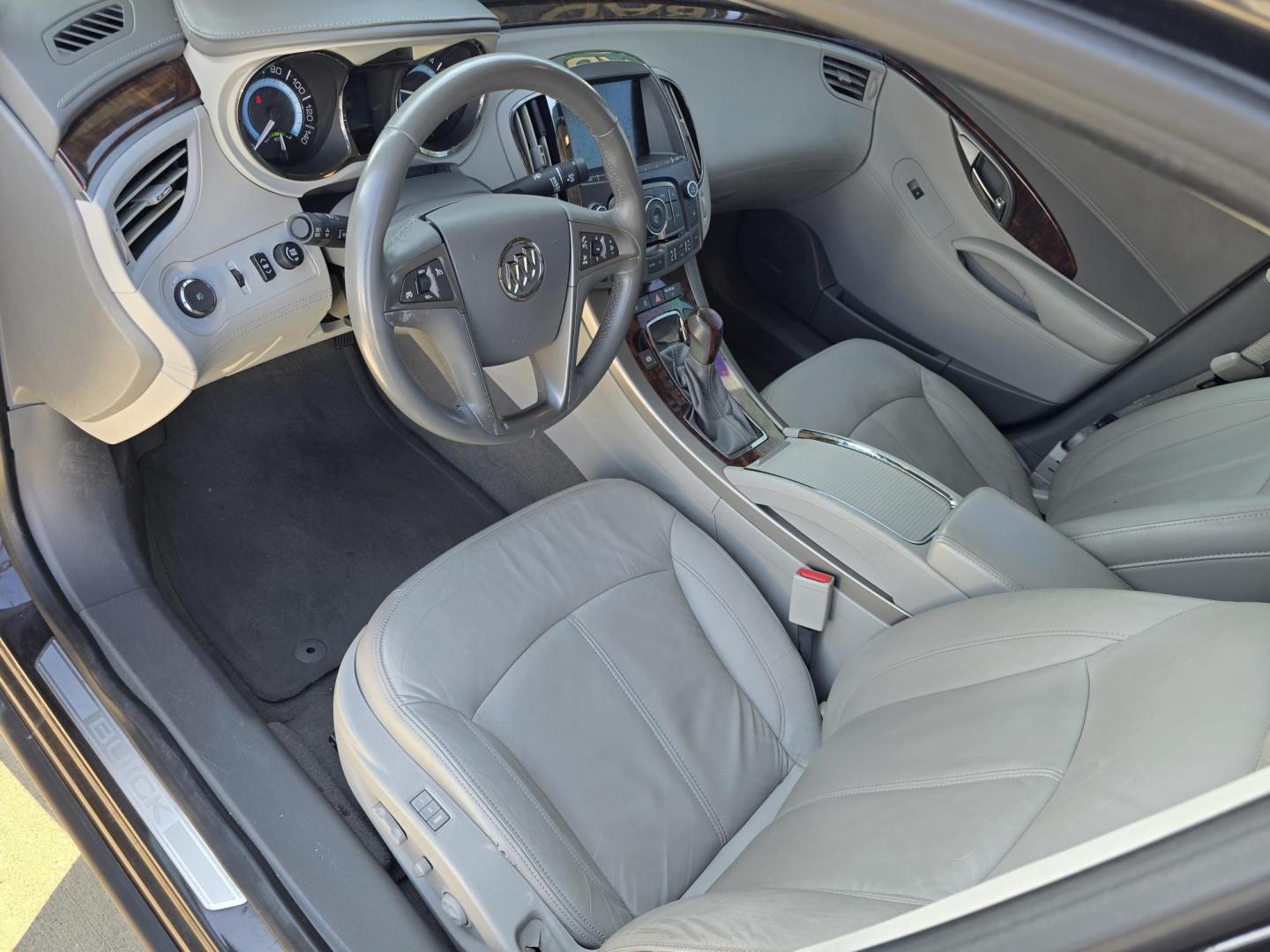 2013 BLACK Buick LaCrosse Leather Package (1G4GC5ER1DF) with an 2.4L L4 DOHC 16V engine, 6-Speed Automatic transmission, located at 2660 S.Garland Avenue, Garland, TX, 75041, (469) 298-3118, 32.885551, -96.655602 - Photo#10