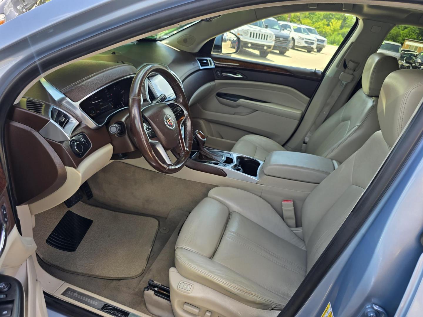 2013 BLUE Cadillac SRX (3GYFNGE38DS) with an 3.6L V6 DOHC 24V FFV engine, 6-Speed Automatic transmission, located at 2660 S.Garland Avenue, Garland, TX, 75041, (469) 298-3118, 32.885551, -96.655602 - Photo#11