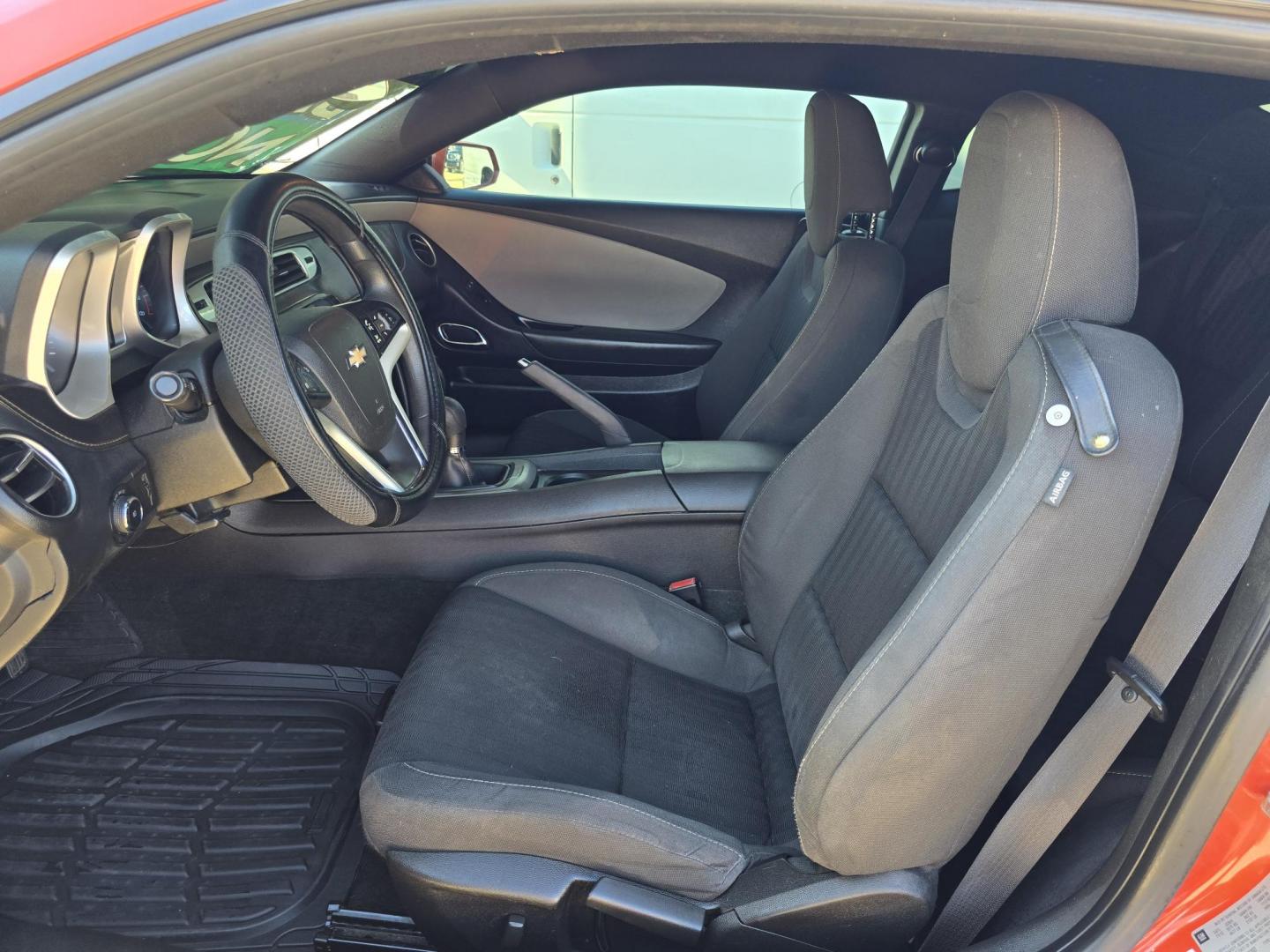 2013 ORANGE /BLACK Chevrolet Camaro LS (2G1FE1E32D9) with an 3.6L V6 DOHC 24V FFV engine, 6 Speed Manual transmission, located at 2660 S.Garland Avenue, Garland, TX, 75041, (469) 298-3118, 32.885551, -96.655602 - Welcome to DallasAutos4Less, one of the Premier BUY HERE PAY HERE Dealers in the North Dallas Area. We specialize in financing to people with NO CREDIT or BAD CREDIT. We need proof of income, proof of residence, and a ID. Come buy your new car from us today!! This is a very well cared for 2013 CH - Photo#13