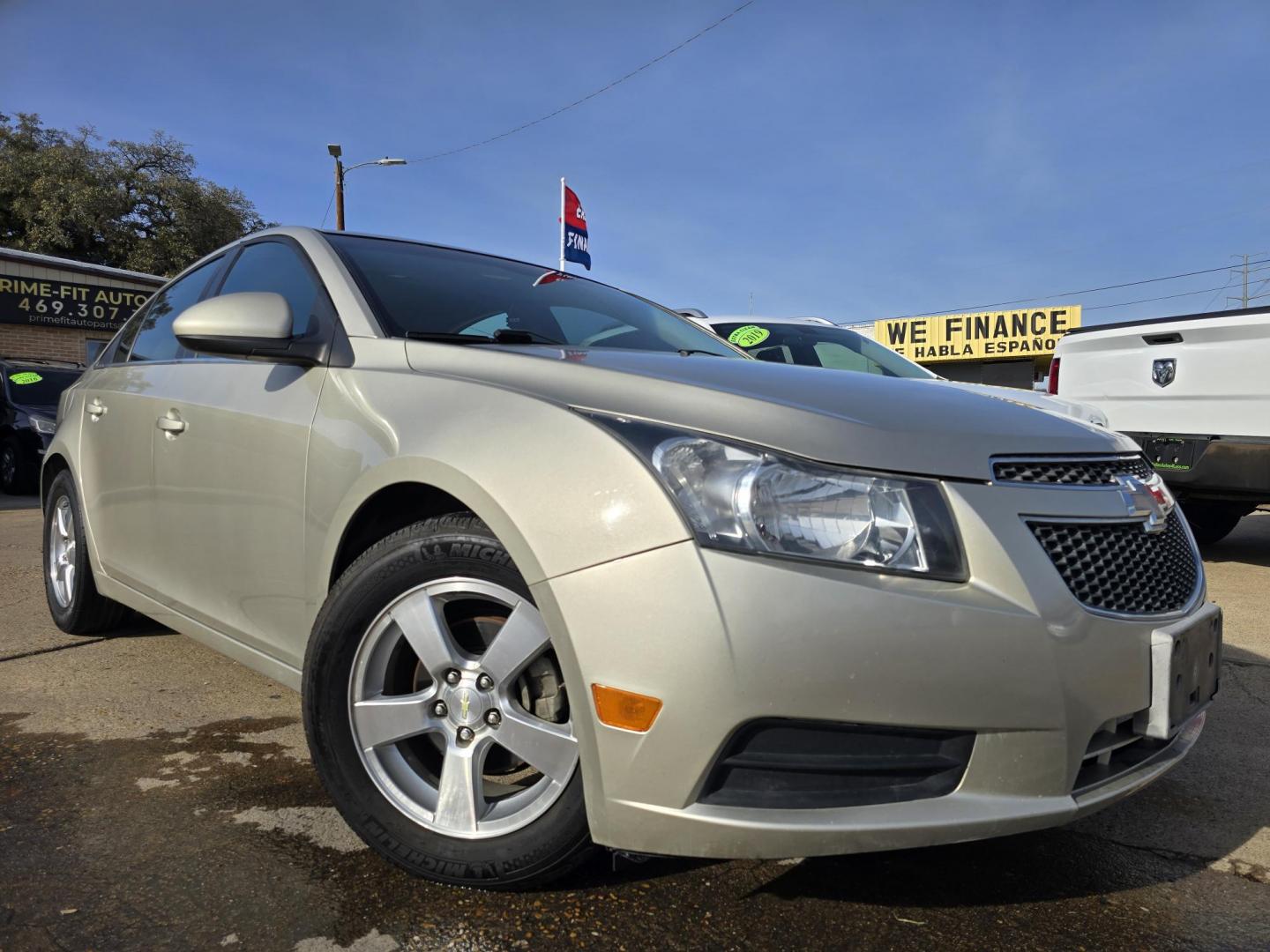 2013 GOLD Chevrolet Cruze 1LT (1G1PC5SB3D7) with an 1.4L L4 DOHC 16V TURBO engine, 6-Speed Automatic transmission, located at 2660 S.Garland Avenue, Garland, TX, 75041, (469) 298-3118, 32.885551, -96.655602 - CASH$$$$$ CAR!!! Call us with any questions at 469-306-4826, or email us DallasAutos4Less@gmail.com. - Photo#0