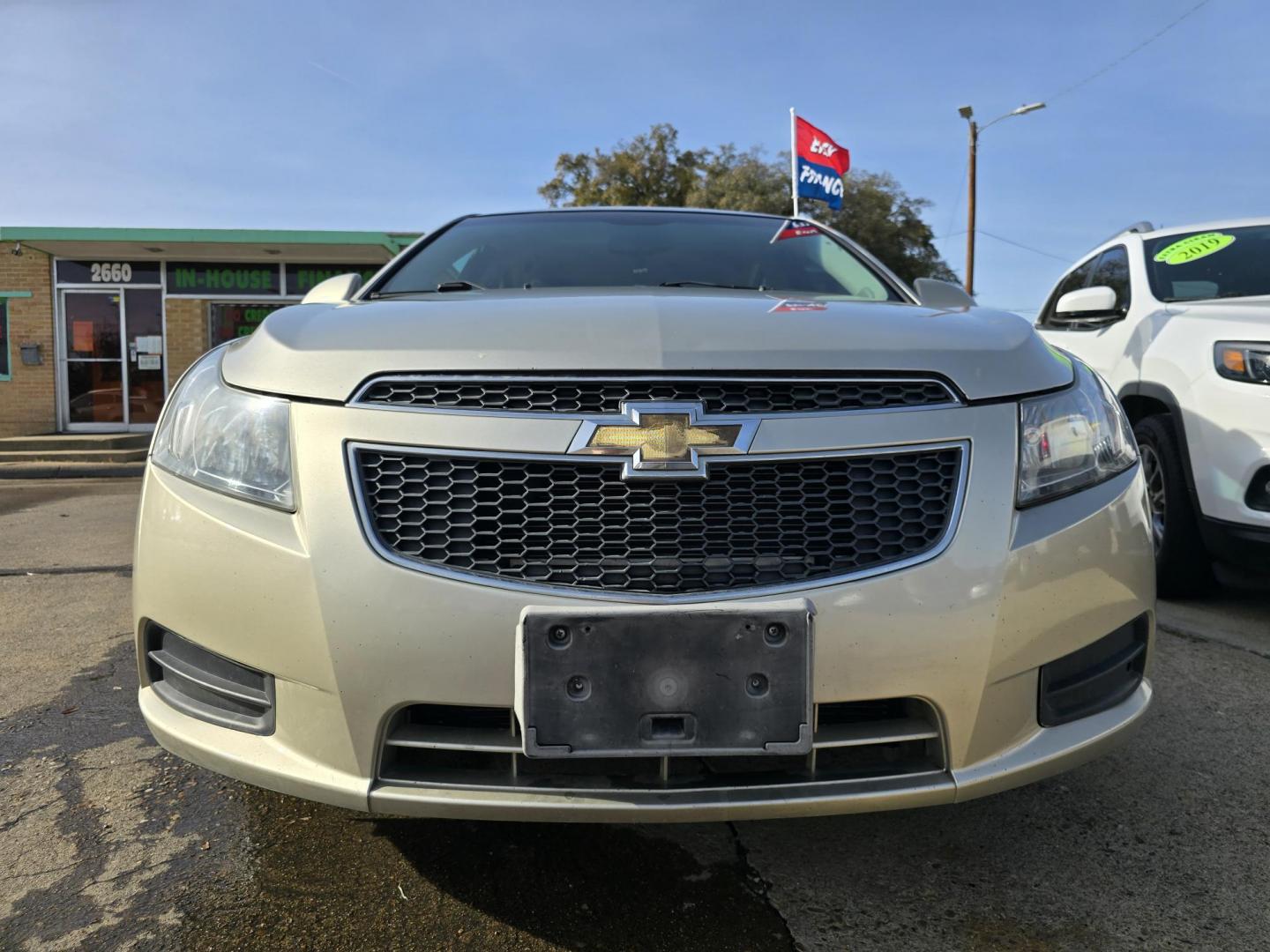 2013 GOLD Chevrolet Cruze 1LT (1G1PC5SB3D7) with an 1.4L L4 DOHC 16V TURBO engine, 6-Speed Automatic transmission, located at 2660 S.Garland Avenue, Garland, TX, 75041, (469) 298-3118, 32.885551, -96.655602 - CASH$$$$$ CAR!!! Call us with any questions at 469-306-4826, or email us DallasAutos4Less@gmail.com. - Photo#9