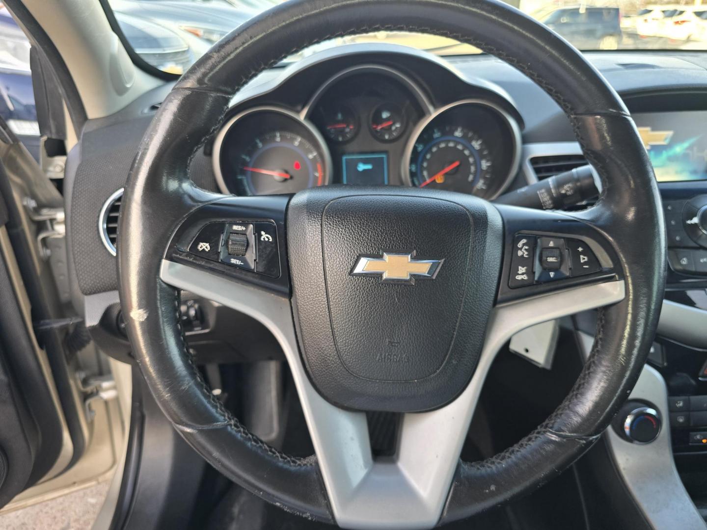 2013 GOLD Chevrolet Cruze 1LT (1G1PC5SB3D7) with an 1.4L L4 DOHC 16V TURBO engine, 6-Speed Automatic transmission, located at 2660 S.Garland Avenue, Garland, TX, 75041, (469) 298-3118, 32.885551, -96.655602 - CASH$$$$$ CAR!!! Call us with any questions at 469-306-4826, or email us DallasAutos4Less@gmail.com. - Photo#12