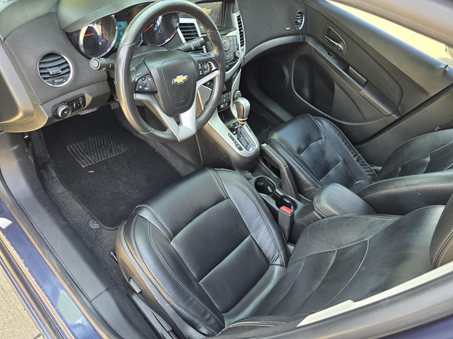 2013 BLUE Chevrolet Cruze 2LT (1G1PE5SB5D7) with an 1.4L L4 DOHC 16V TURBO engine, 6-Speed Automatic transmission, located at 2660 S.Garland Avenue, Garland, TX, 75041, (469) 298-3118, 32.885551, -96.655602 - Photo#10