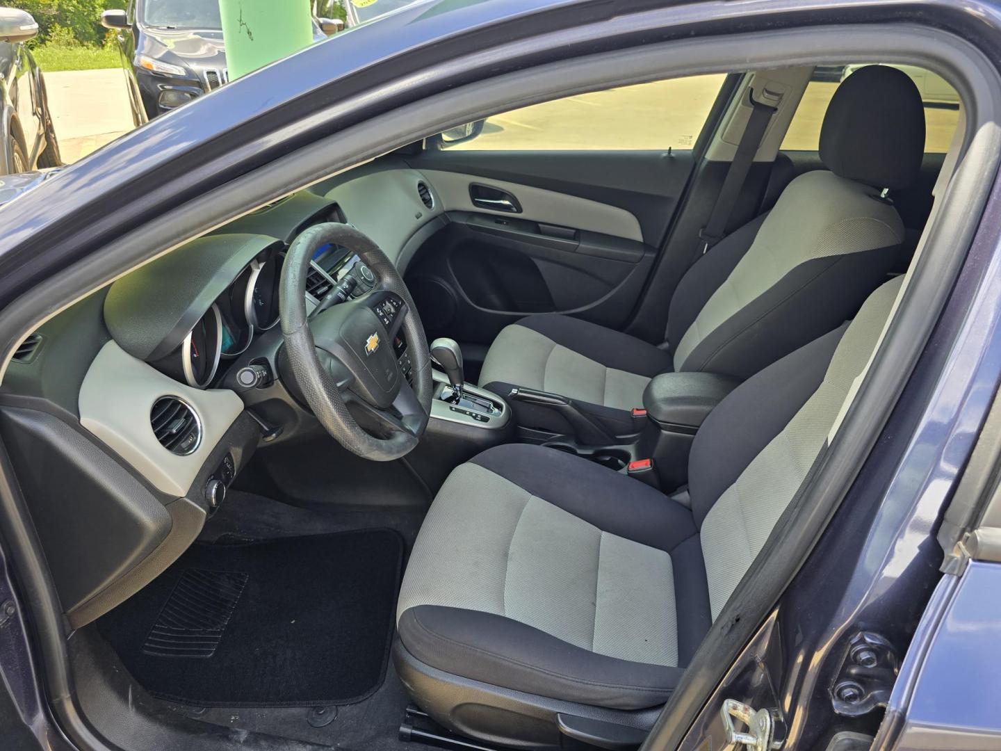 2013 BLUE Chevrolet Cruze LS (1G1PA5SH9D7) with an 1.8L L4 DOHC 16V FFV engine, 6-Speed Automatic transmission, located at 2660 S.Garland Avenue, Garland, TX, 75041, (469) 298-3118, 32.885551, -96.655602 - Photo#11