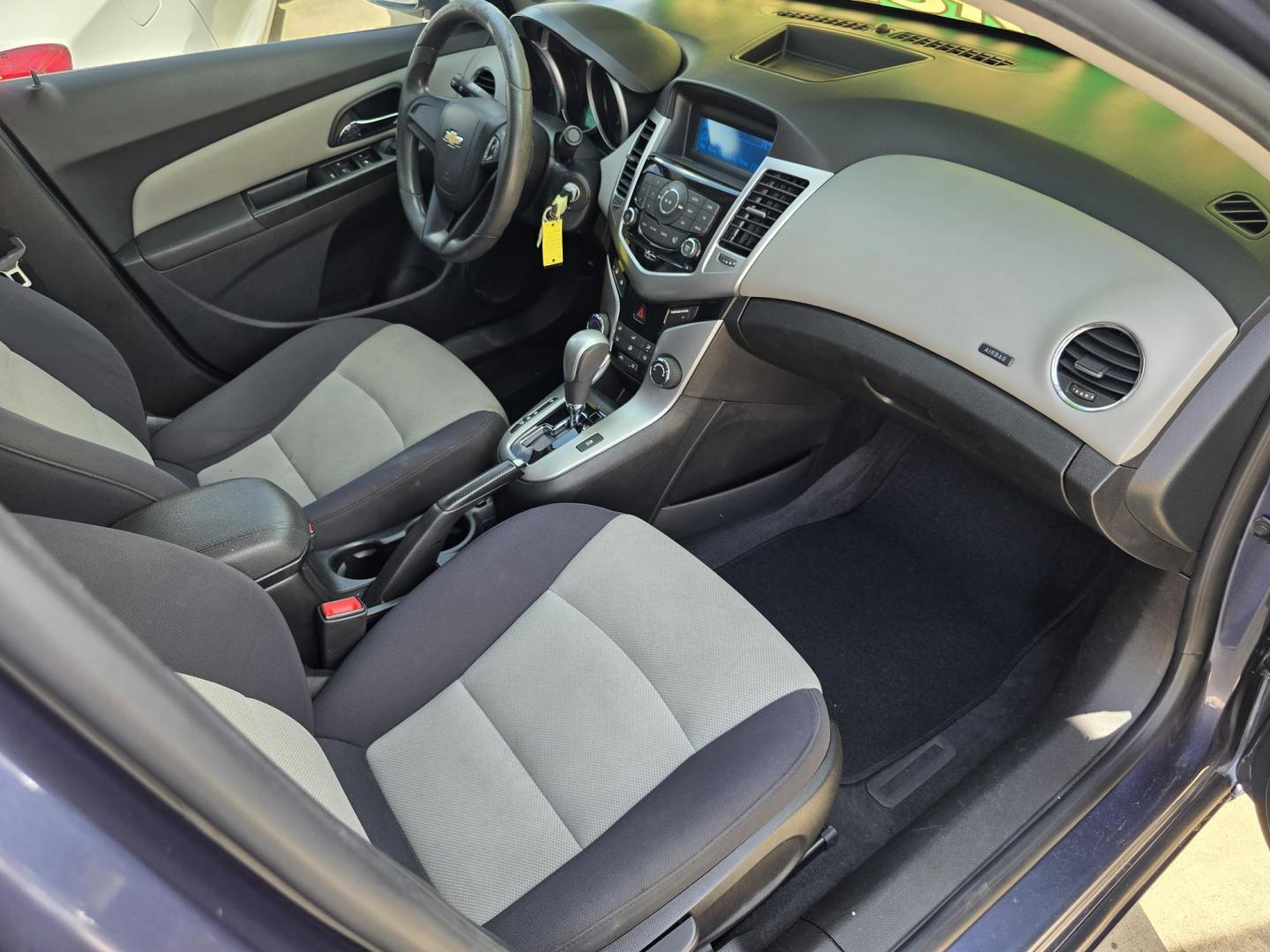 2013 BLUE Chevrolet Cruze LS (1G1PA5SH9D7) with an 1.8L L4 DOHC 16V FFV engine, 6-Speed Automatic transmission, located at 2660 S.Garland Avenue, Garland, TX, 75041, (469) 298-3118, 32.885551, -96.655602 - Photo#17