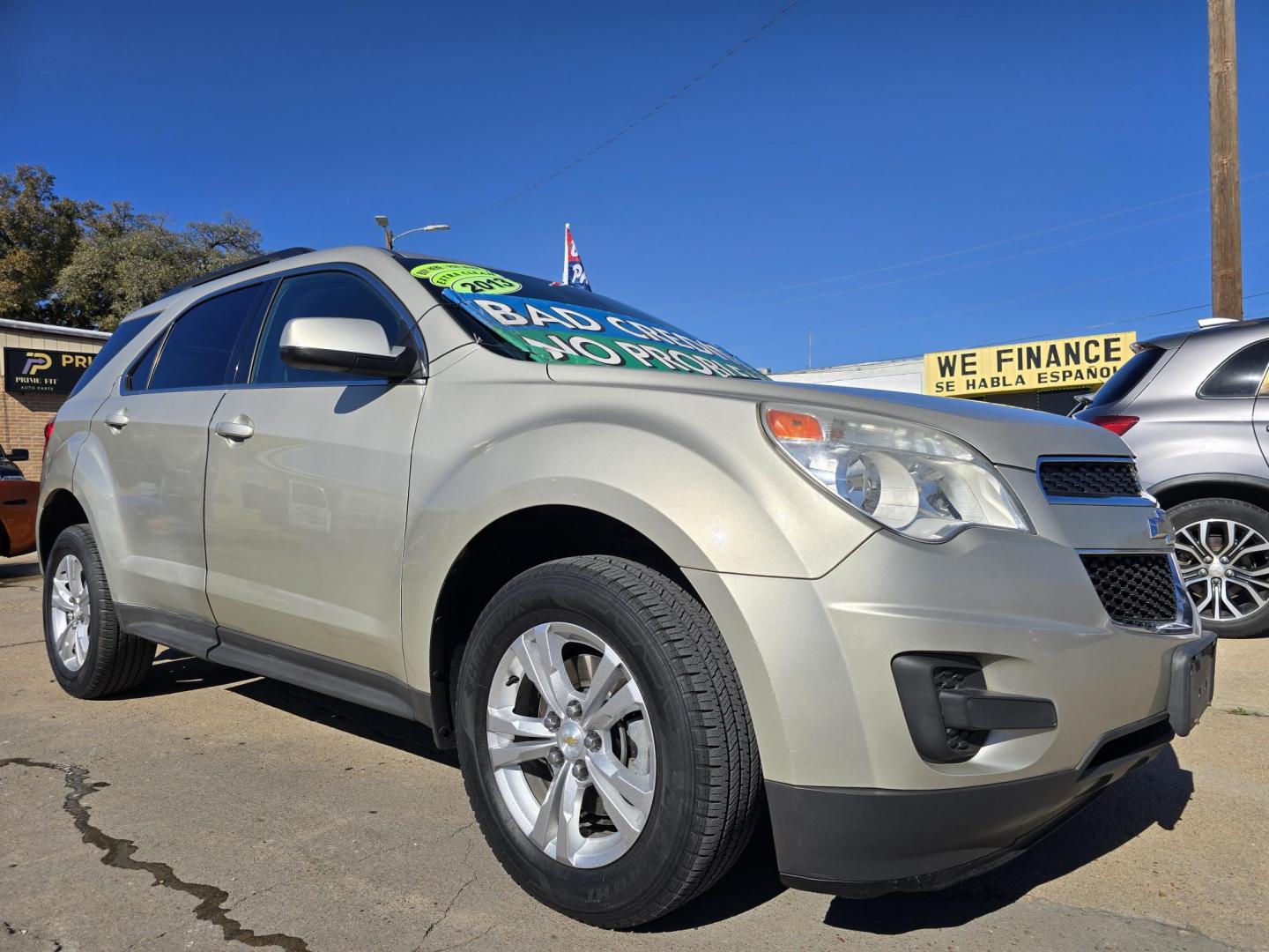 2013 GOLD Chevrolet Equinox LT (2GNALDEKXD1) with an 2.4L L4 DOHC 16V engine, 6-Speed Automatic transmission, located at 2660 S.Garland Avenue, Garland, TX, 75041, (469) 298-3118, 32.885551, -96.655602 - Photo#1