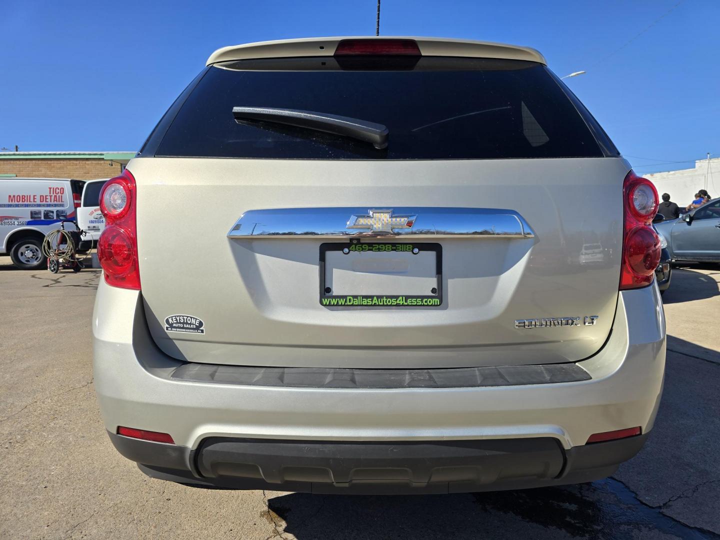 2013 GOLD Chevrolet Equinox LT (2GNALDEKXD1) with an 2.4L L4 DOHC 16V engine, 6-Speed Automatic transmission, located at 2660 S.Garland Avenue, Garland, TX, 75041, (469) 298-3118, 32.885551, -96.655602 - Photo#4