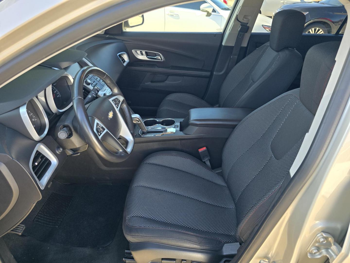 2013 GOLD Chevrolet Equinox LT (2GNALDEKXD1) with an 2.4L L4 DOHC 16V engine, 6-Speed Automatic transmission, located at 2660 S.Garland Avenue, Garland, TX, 75041, (469) 298-3118, 32.885551, -96.655602 - Photo#11