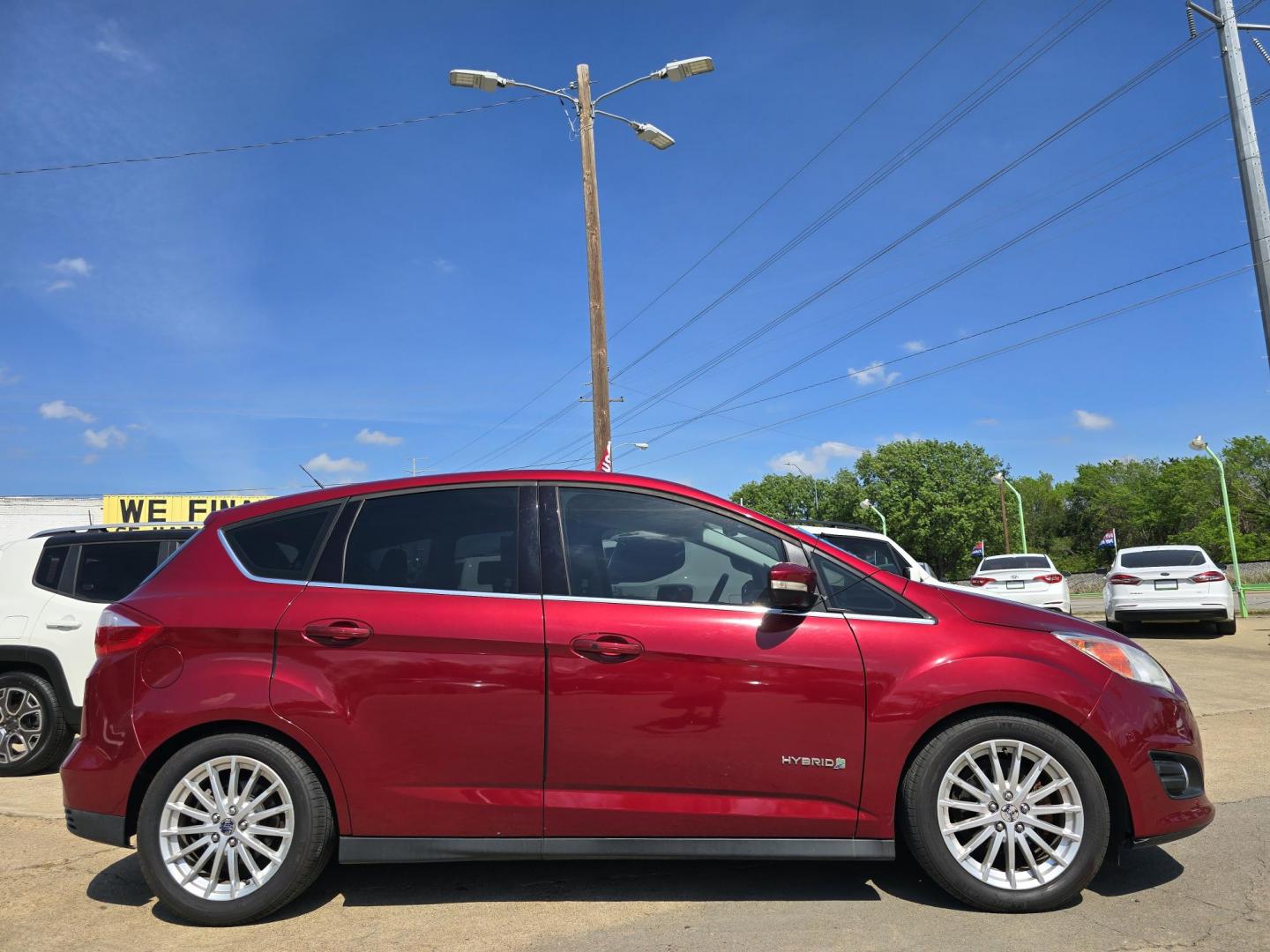 2013 RED Ford C-Max SEL (1FADP5BU1DL) with an 2.0L L4 DOHC 16V HYBRID engine, Continuously Variable Transmission transmission, located at 2660 S.Garland Avenue, Garland, TX, 75041, (469) 298-3118, 32.885551, -96.655602 - Photo#2