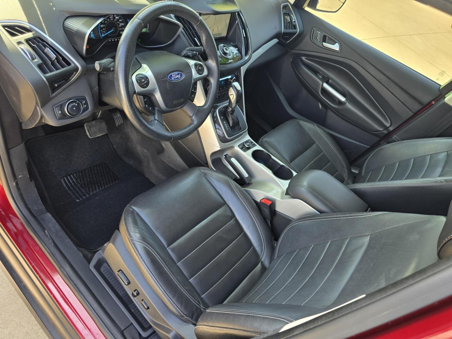 2013 RED Ford C-Max SEL (1FADP5BU1DL) with an 2.0L L4 DOHC 16V HYBRID engine, Continuously Variable Transmission transmission, located at 2660 S.Garland Avenue, Garland, TX, 75041, (469) 298-3118, 32.885551, -96.655602 - Photo#9