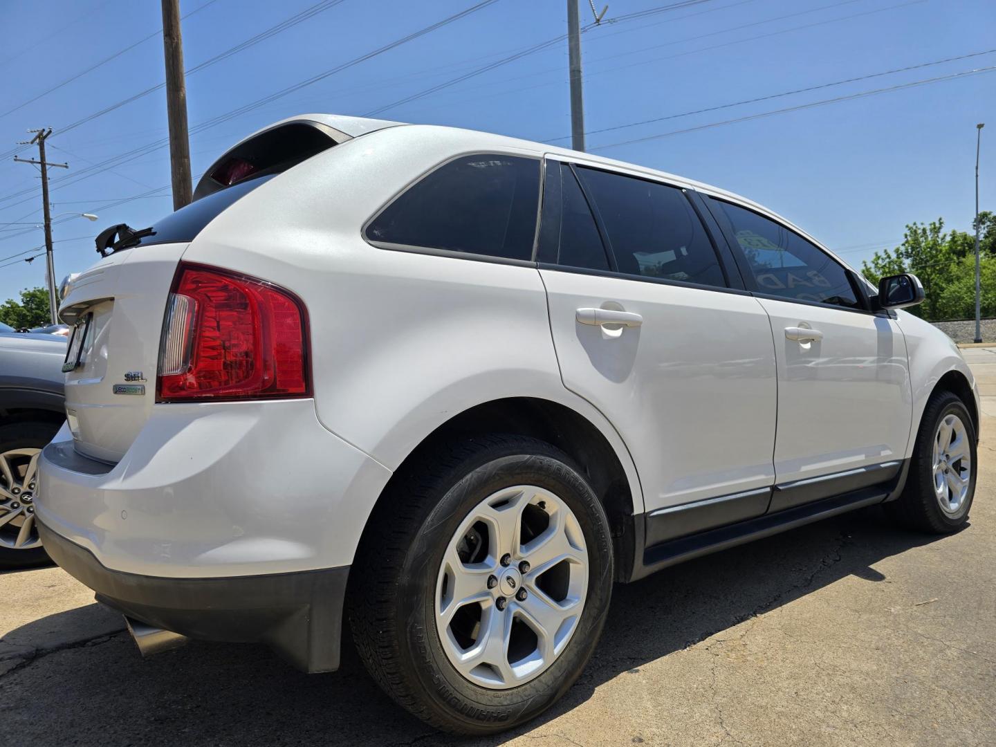 2013 WHITE Ford Edge SEL (2FMDK3J96DB) with an 2.0L L4 DOHC 16V engine, 6-Speed Automatic transmission, located at 2660 S.Garland Avenue, Garland, TX, 75041, (469) 298-3118, 32.885551, -96.655602 - Photo#3