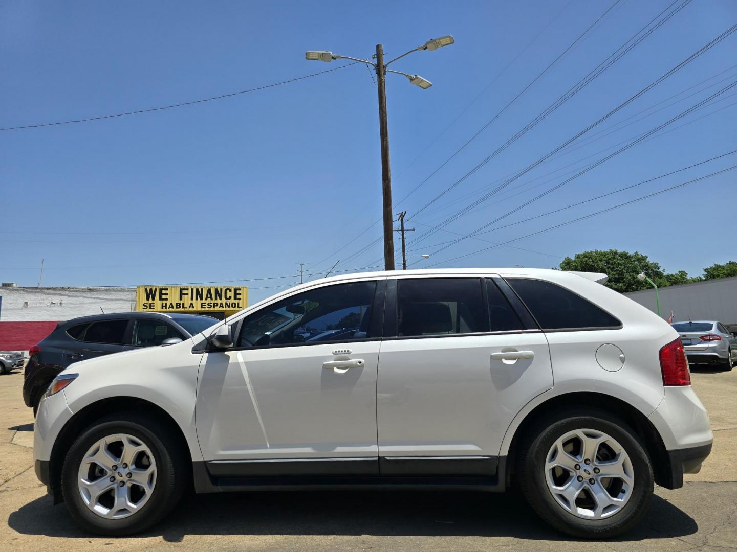 2013 WHITE Ford Edge SEL (2FMDK3J96DB) with an 2.0L L4 DOHC 16V engine, 6-Speed Automatic transmission, located at 2660 S.Garland Avenue, Garland, TX, 75041, (469) 298-3118, 32.885551, -96.655602 - Photo#6