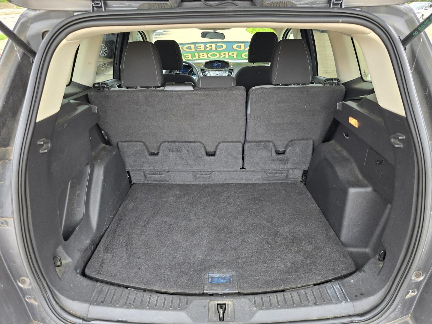 2013 GRAY Ford Escape SE (1FMCU9GX0DU) with an 1.6L L4 DOHC 16V engine, 6-Speed Automatic transmission, located at 2660 S.Garland Avenue, Garland, TX, 75041, (469) 298-3118, 32.885551, -96.655602 - Welcome to DallasAutos4Less, one of the Premier BUY HERE PAY HERE Dealers in the North Dallas Area. We specialize in financing to people with NO CREDIT or BAD CREDIT. We need proof of income, proof of residence, and a ID. Come buy your new car from us today!! This is a Super Clean 2013 FORD ESCAP - Photo#15