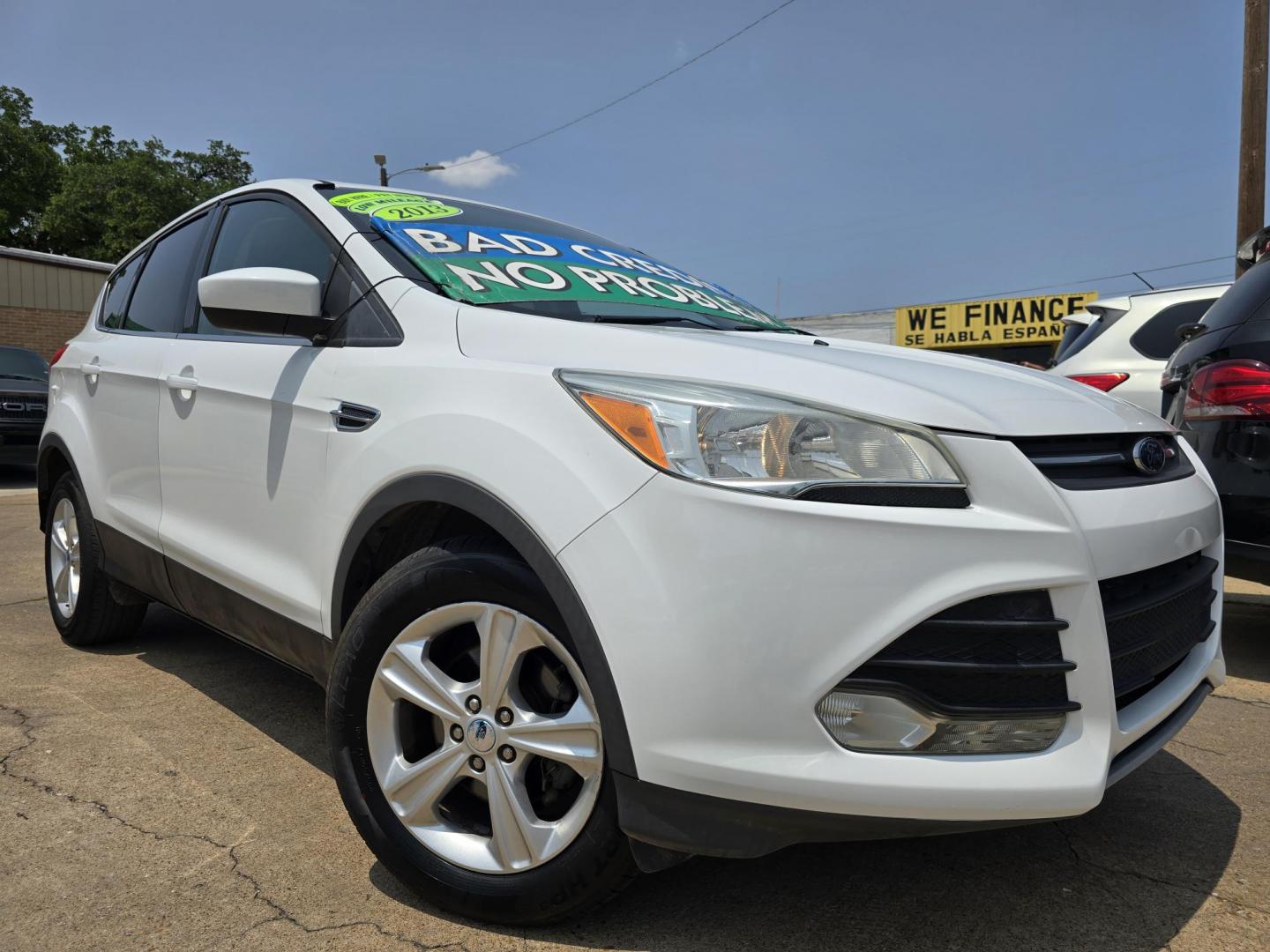 2013 Ford Escape SE (1FMCU0GX8DU) with an 1.6L L4 DOHC 16V engine, 6-Speed Automatic transmission, located at 2660 S.Garland Avenue, Garland, TX, 75041, (469) 298-3118, 32.885551, -96.655602 - Welcome to DallasAutos4Less, one of the Premier BUY HERE PAY HERE Dealers in the North Dallas Area. We specialize in financing to people with NO CREDIT or BAD CREDIT. We need proof of income, proof of residence, and a ID. Come buy your new car from us today!! This is a Super Clean 2013 FORD ESCAP - Photo#0