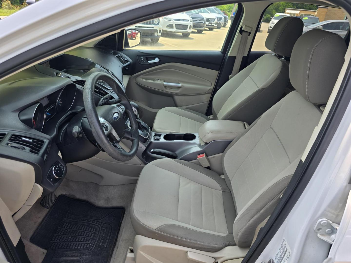 2013 Ford Escape SE (1FMCU0GX8DU) with an 1.6L L4 DOHC 16V engine, 6-Speed Automatic transmission, located at 2660 S.Garland Avenue, Garland, TX, 75041, (469) 298-3118, 32.885551, -96.655602 - Welcome to DallasAutos4Less, one of the Premier BUY HERE PAY HERE Dealers in the North Dallas Area. We specialize in financing to people with NO CREDIT or BAD CREDIT. We need proof of income, proof of residence, and a ID. Come buy your new car from us today!! This is a Super Clean 2013 FORD ESCAP - Photo#11