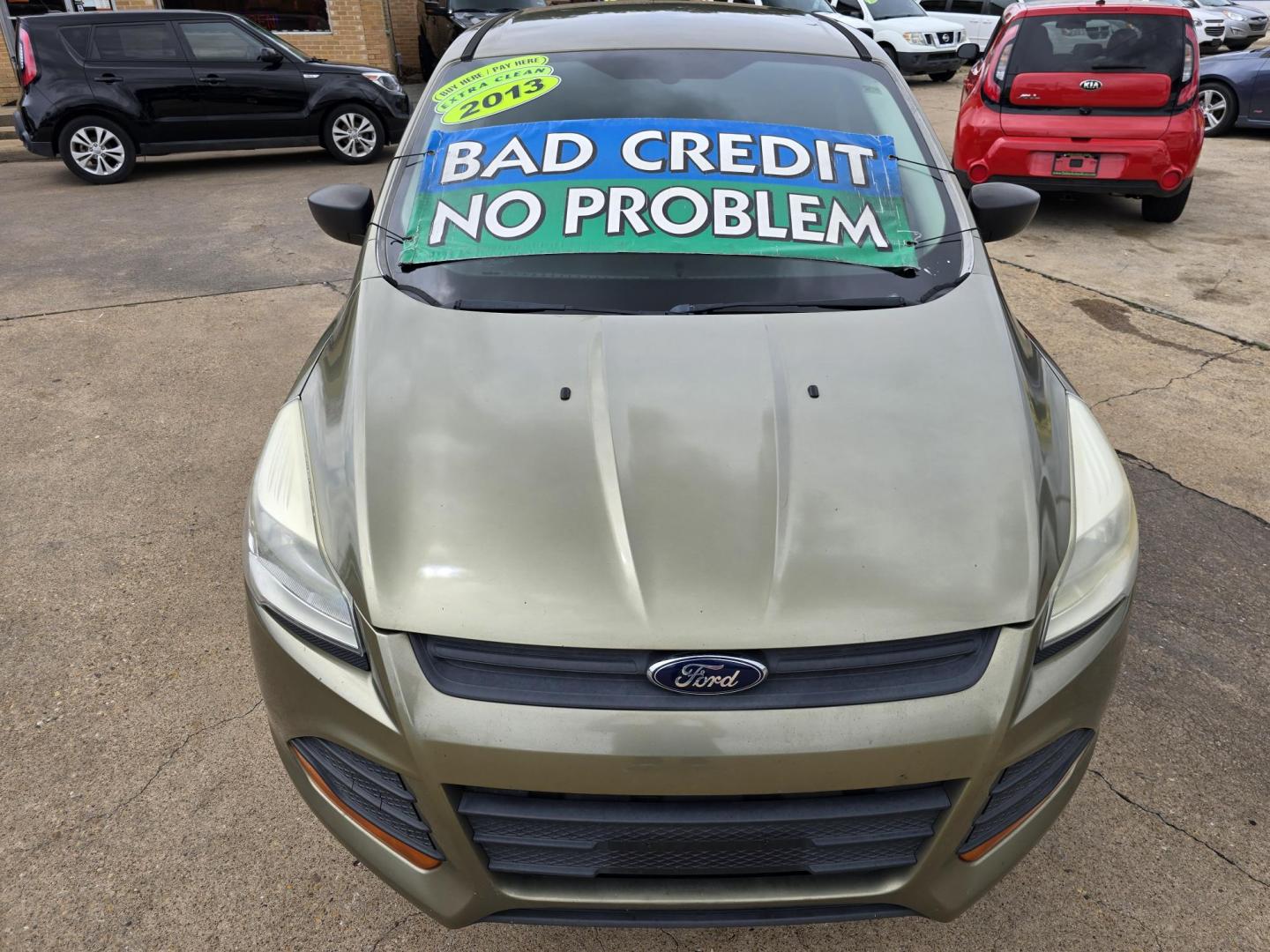 2013 GREEN Ford Escape S (1FMCU0F75DU) with an 2.5L L4 DOHC 16V engine, 6-Speed Automatic transmission, located at 2660 S.Garland Avenue, Garland, TX, 75041, (469) 298-3118, 32.885551, -96.655602 - Photo#8