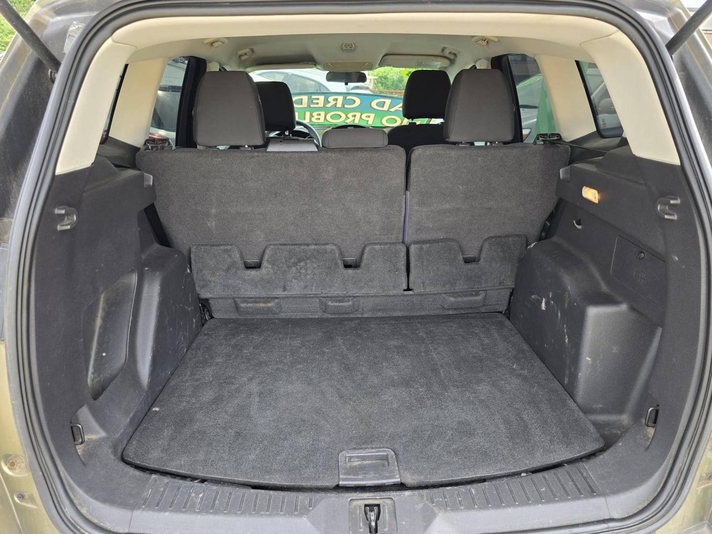 2013 GREEN Ford Escape S (1FMCU0F75DU) with an 2.5L L4 DOHC 16V engine, 6-Speed Automatic transmission, located at 2660 S.Garland Avenue, Garland, TX, 75041, (469) 298-3118, 32.885551, -96.655602 - Photo#15