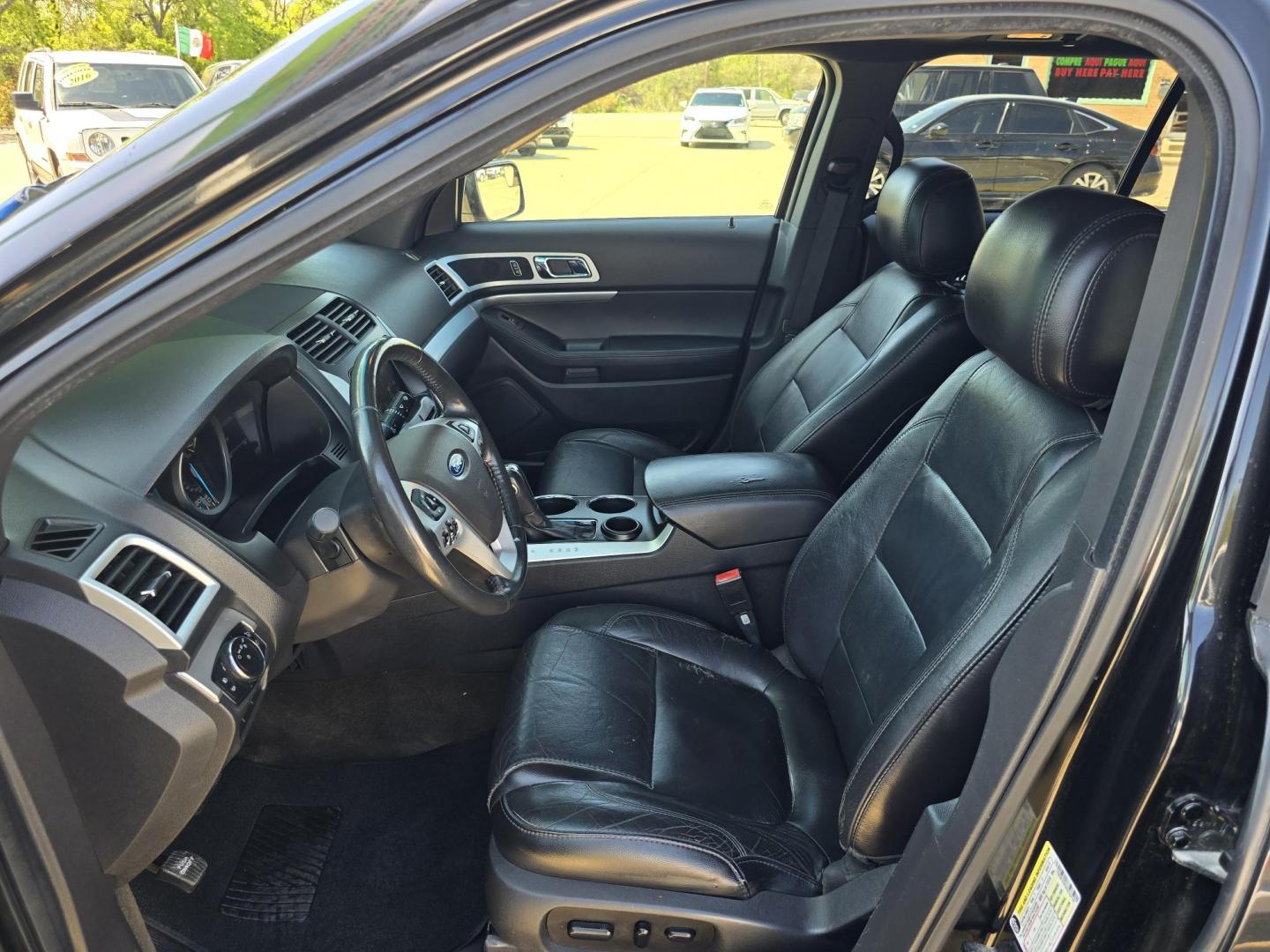 2013 BLACK Ford Explorer XLT (1FM5K7D83DG) with an 3.5L V6 DOHC 24V engine, 6-Speed Automatic transmission, located at 2660 S.Garland Avenue, Garland, TX, 75041, (469) 298-3118, 32.885551, -96.655602 - Photo#11