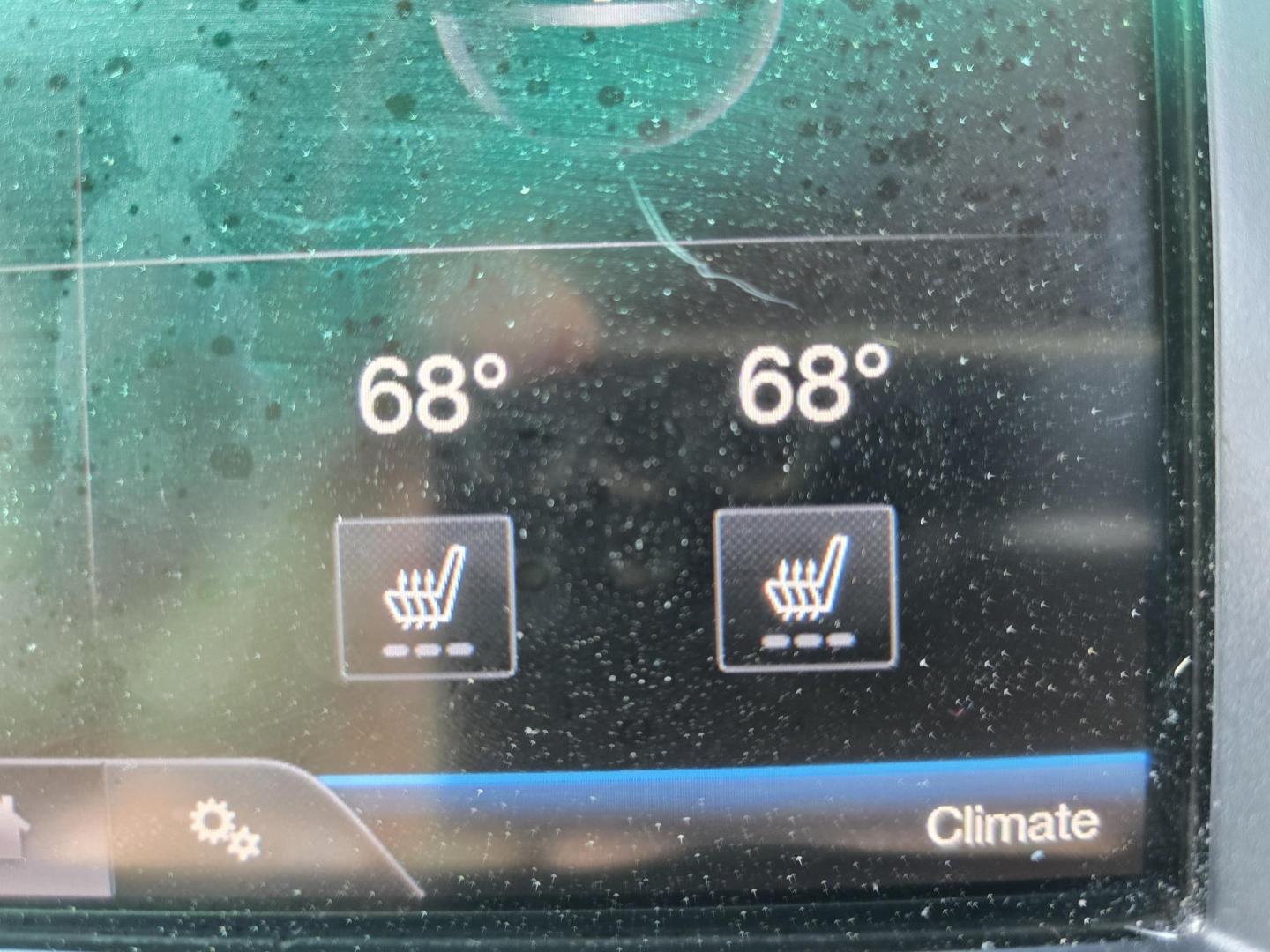 2013 BLACK Ford Explorer XLT (1FM5K7D83DG) with an 3.5L V6 DOHC 24V engine, 6-Speed Automatic transmission, located at 2660 S.Garland Avenue, Garland, TX, 75041, (469) 298-3118, 32.885551, -96.655602 - Photo#15