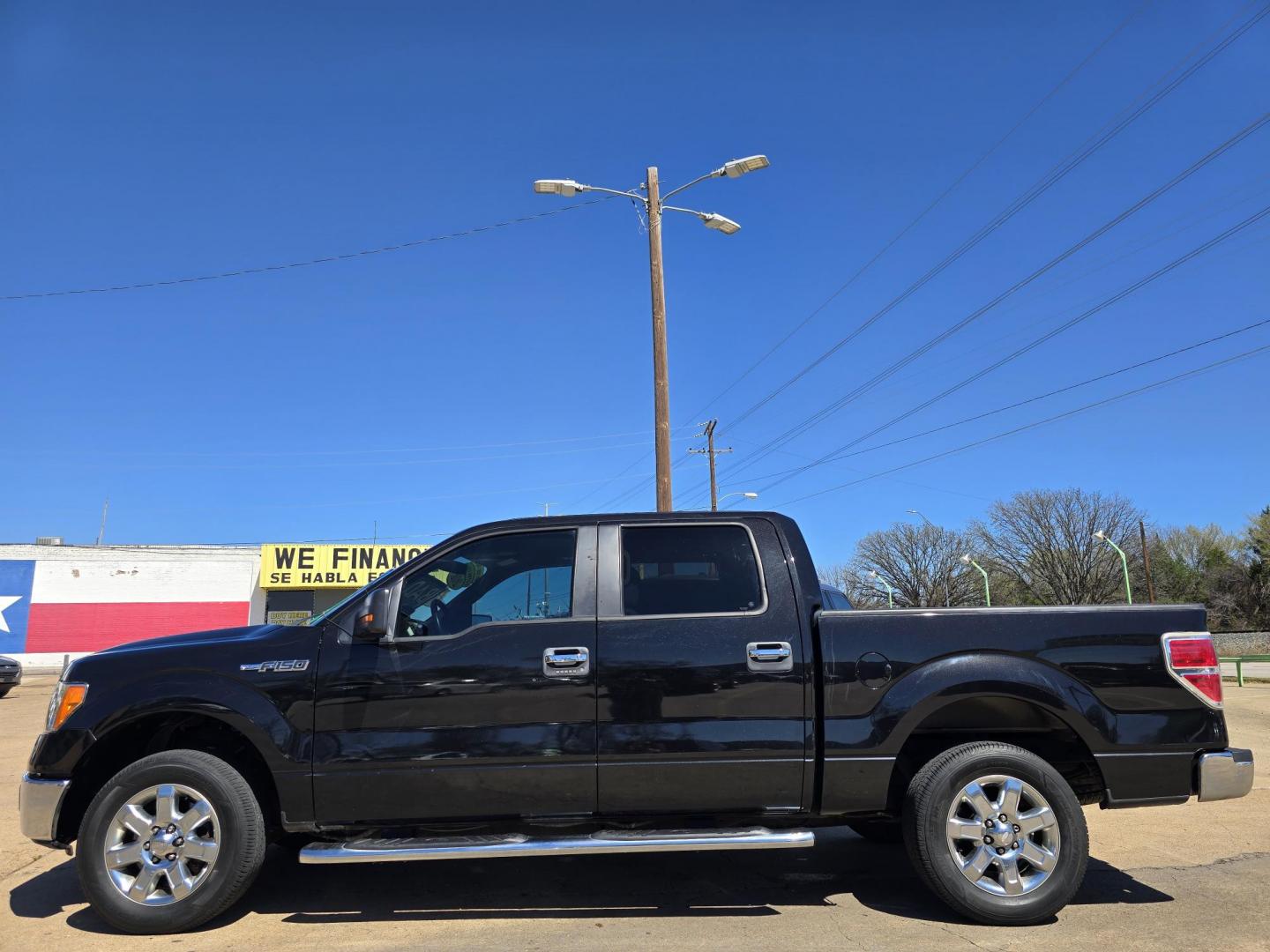 2013 BLACK Ford F-150 XLT SuperCrew (1FTEW1CM9DK) with an 3.7L V6 DOHC 24V engine, 6-Speed Automatic transmission, located at 2660 S.Garland Avenue, Garland, TX, 75041, (469) 298-3118, 32.885551, -96.655602 - Photo#7
