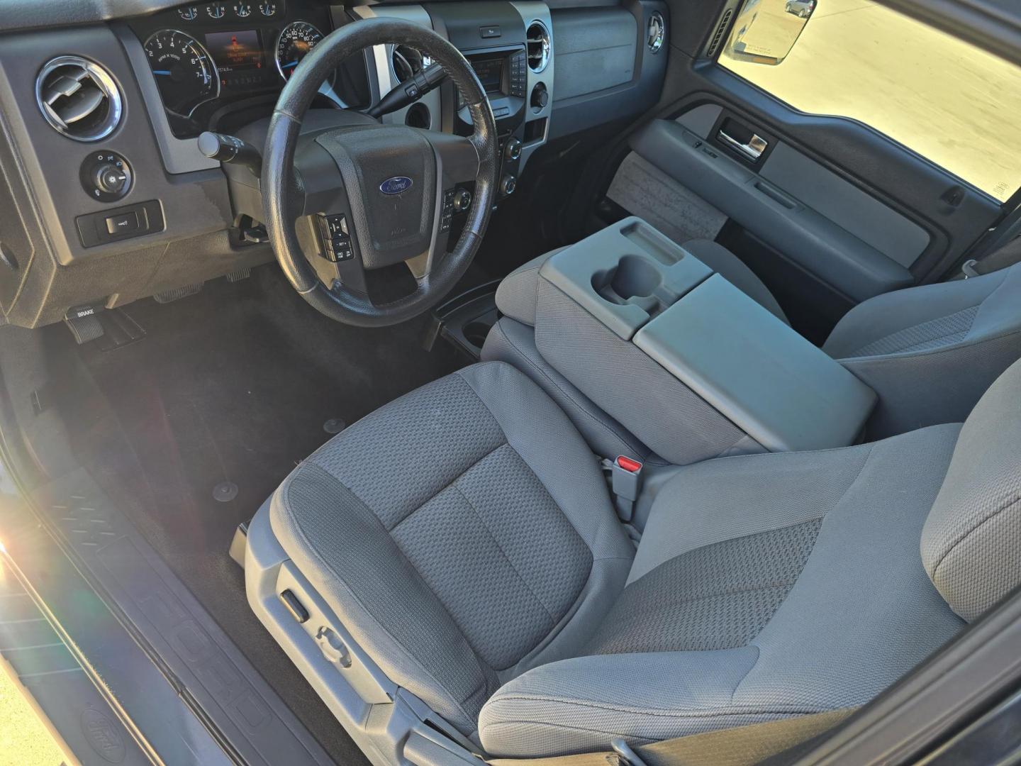 2013 BLACK Ford F-150 XLT SuperCrew (1FTEW1CM9DK) with an 3.7L V6 DOHC 24V engine, 6-Speed Automatic transmission, located at 2660 S.Garland Avenue, Garland, TX, 75041, (469) 298-3118, 32.885551, -96.655602 - Photo#11