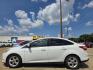 2013 WHITE Ford Focus SE (1FADP3F29DL) , AUTO transmission, located at 2660 S.Garland Avenue, Garland, TX, 75041, (469) 298-3118, 32.885551, -96.655602 - Photo#6