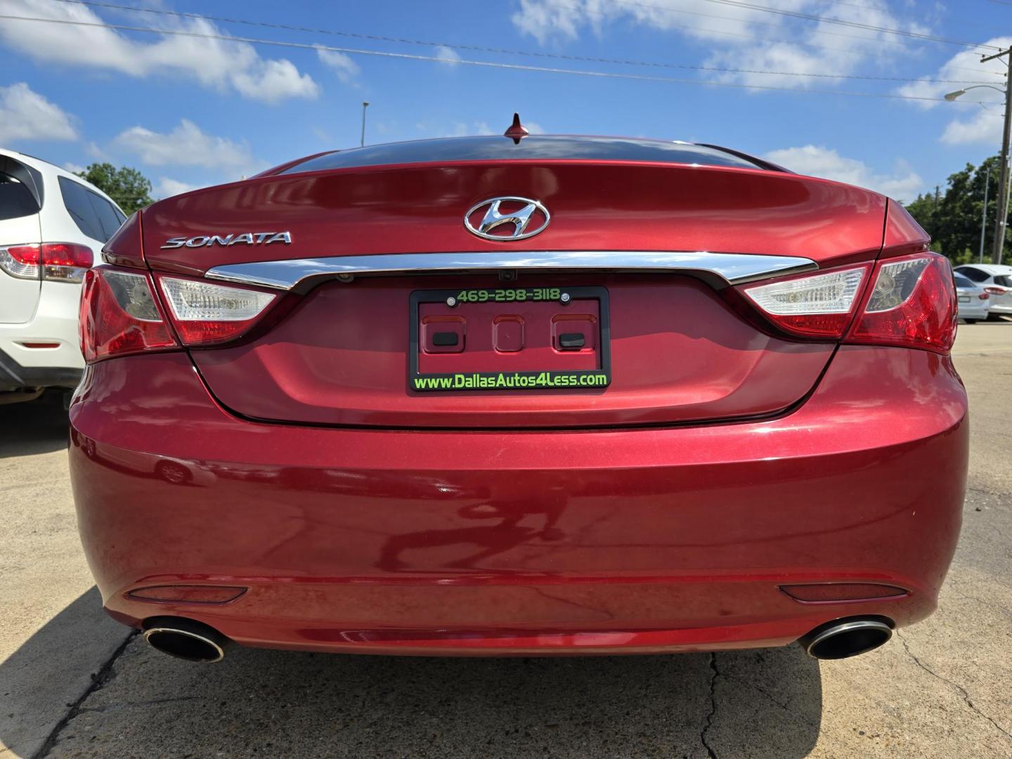 2013 RED Hyundai Sonata Limited (5NPEC4AC6DH) with an 2.4L L4 DOHC 16V engine, 6-Speed Automatic transmission, located at 2660 S.Garland Avenue, Garland, TX, 75041, (469) 298-3118, 32.885551, -96.655602 - Photo#4