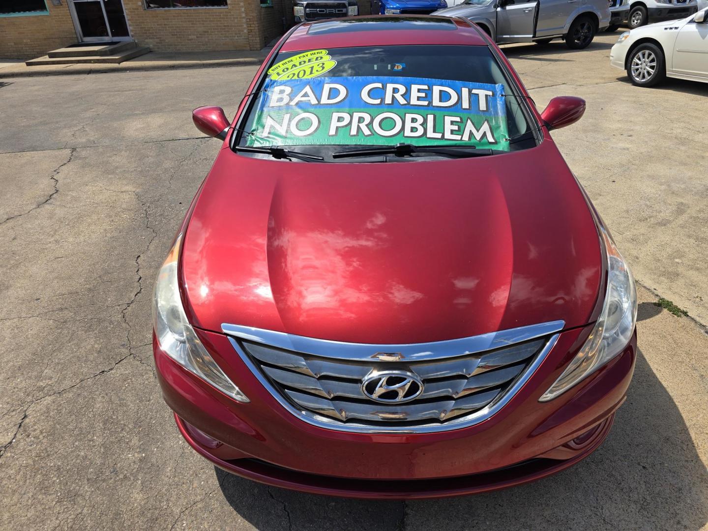 2013 RED Hyundai Sonata Limited (5NPEC4AC6DH) with an 2.4L L4 DOHC 16V engine, 6-Speed Automatic transmission, located at 2660 S.Garland Avenue, Garland, TX, 75041, (469) 298-3118, 32.885551, -96.655602 - Photo#8