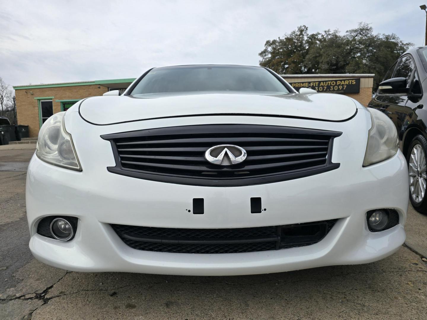 2013 WHITE Infiniti G Sedan Journey (JN1CV6AP0DM) with an 3.7L V6 DOHC 24V engine, 5-Speed Automatic transmission, located at 2660 S.Garland Avenue, Garland, TX, 75041, (469) 298-3118, 32.885551, -96.655602 - Photo#5