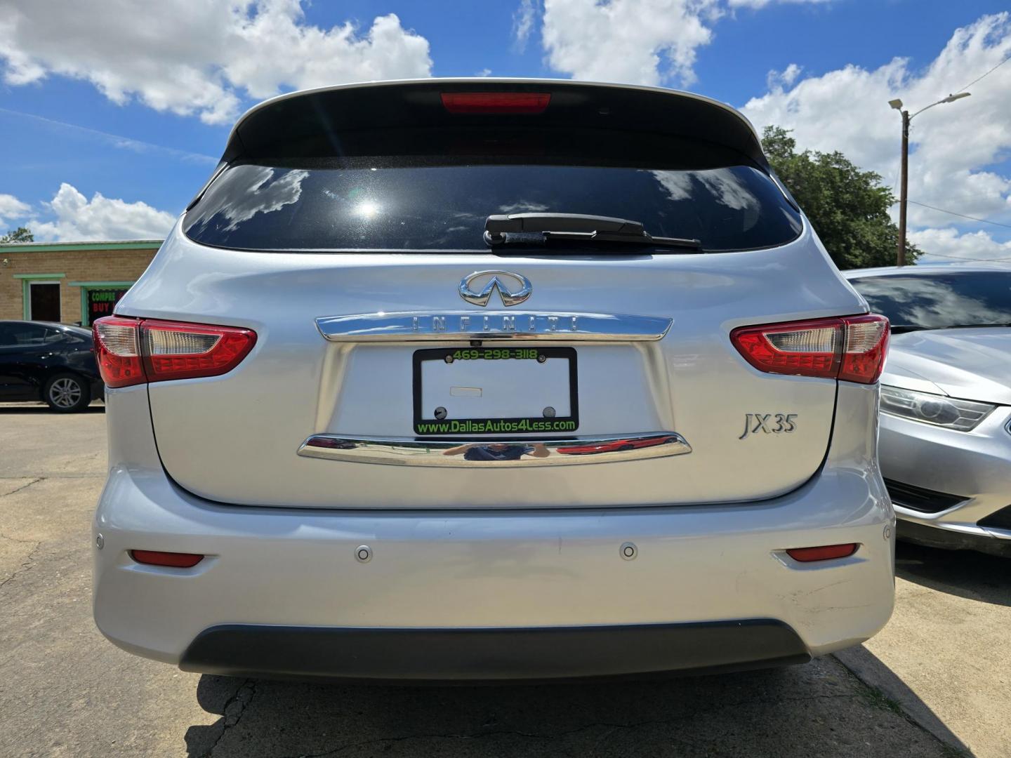 2013 SILVER Infiniti JX (5N1AL0MM7DC) with an 3.5L V6 DOHC 24V engine, Continuously Variable Transmission transmission, located at 2660 S.Garland Avenue, Garland, TX, 75041, (469) 298-3118, 32.885551, -96.655602 - Photo#4