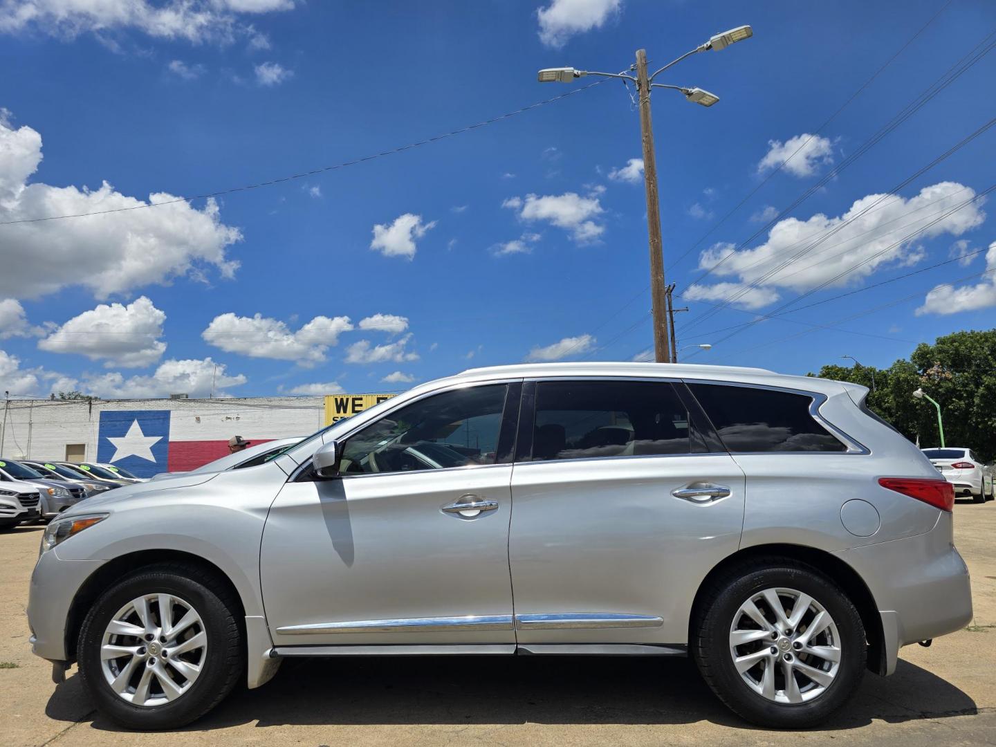 2013 SILVER Infiniti JX (5N1AL0MM7DC) with an 3.5L V6 DOHC 24V engine, Continuously Variable Transmission transmission, located at 2660 S.Garland Avenue, Garland, TX, 75041, (469) 298-3118, 32.885551, -96.655602 - Photo#6