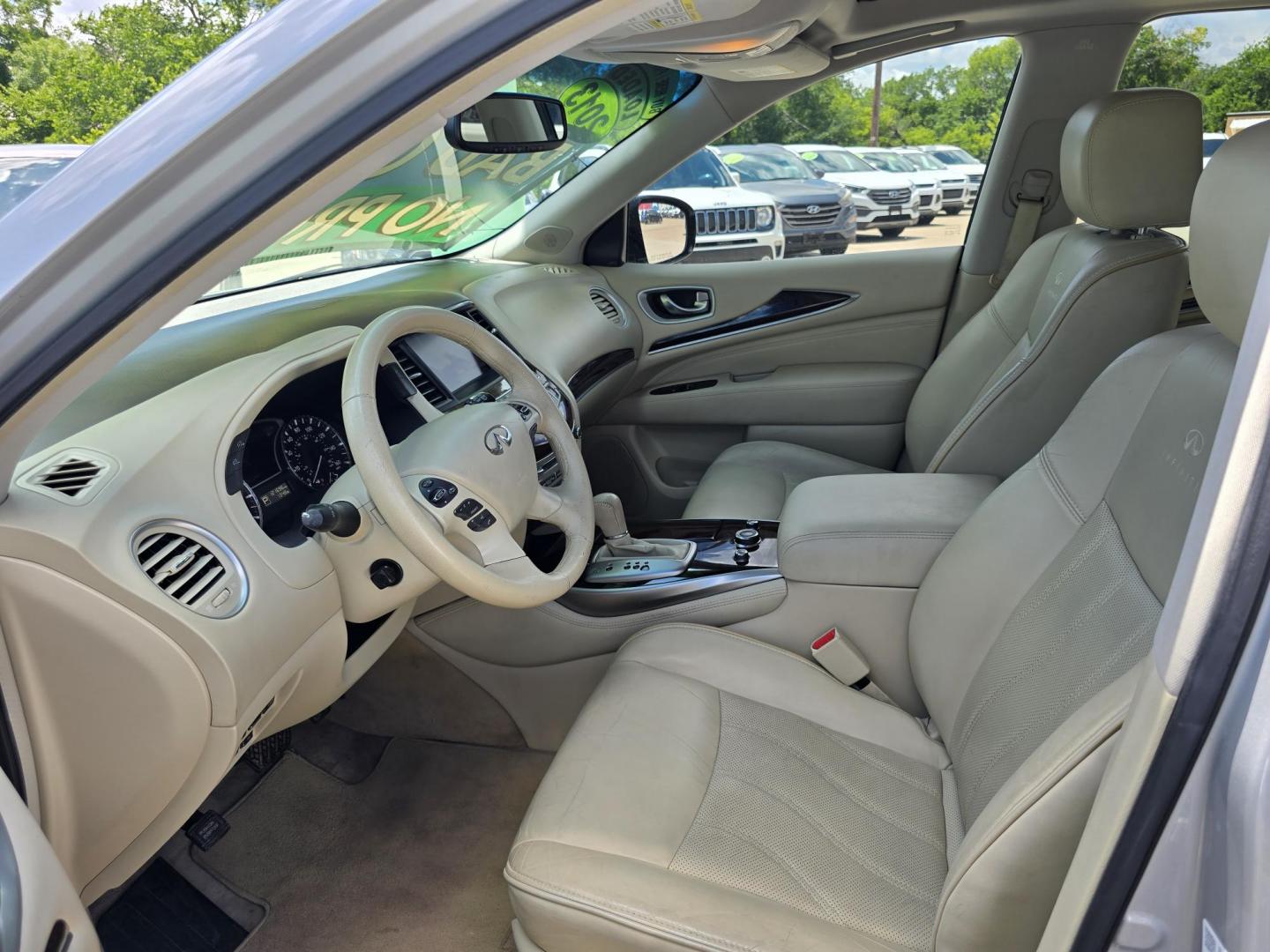 2013 SILVER Infiniti JX (5N1AL0MM7DC) with an 3.5L V6 DOHC 24V engine, Continuously Variable Transmission transmission, located at 2660 S.Garland Avenue, Garland, TX, 75041, (469) 298-3118, 32.885551, -96.655602 - Photo#12