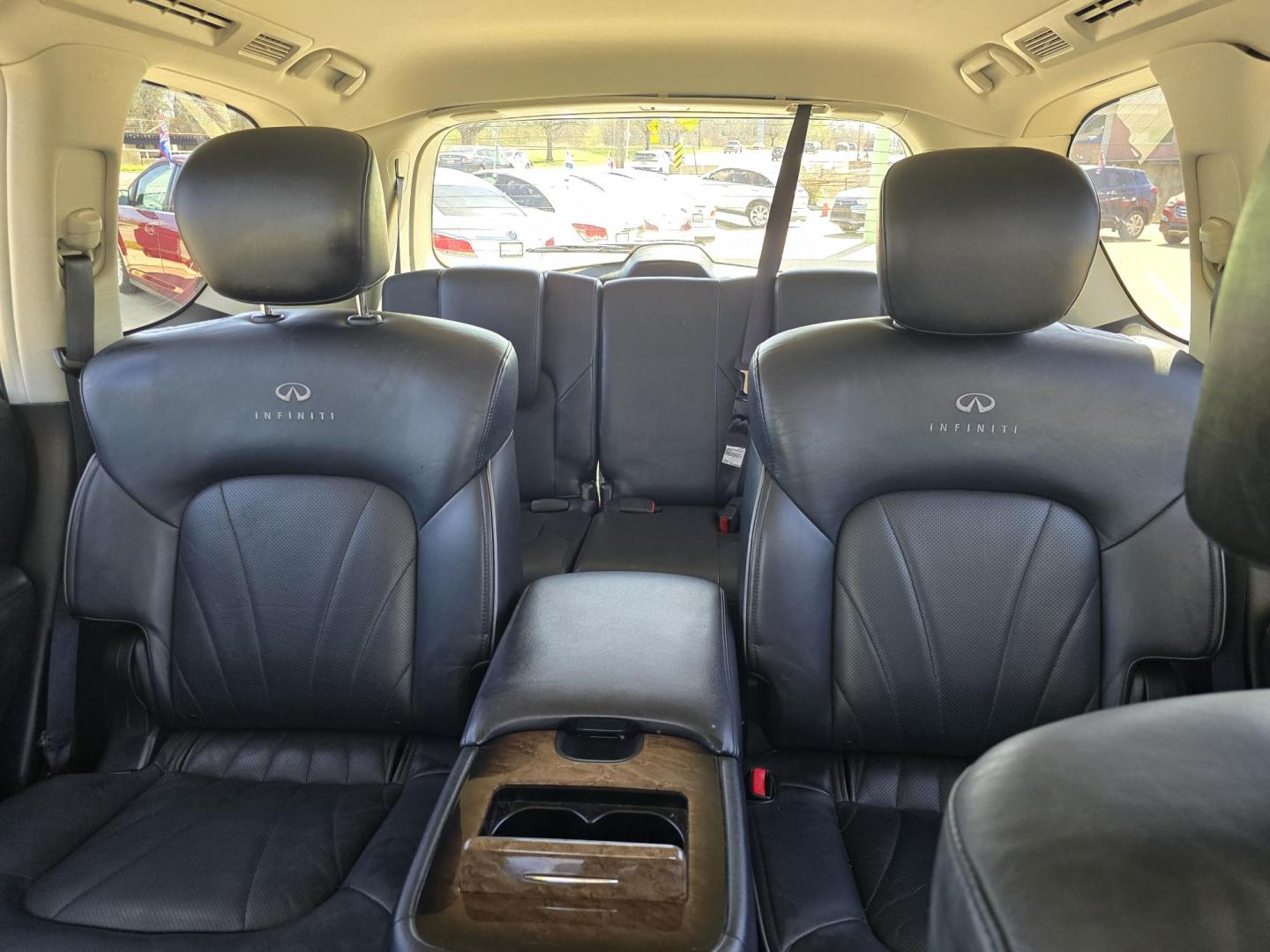 2013 SILVER Infiniti QX56 (JN8AZ2NF2D9) with an 5.6L V8 DOHC 32V engine, 5-Speed Automatic transmission, located at 2660 S.Garland Avenue, Garland, TX, 75041, (469) 298-3118, 32.885551, -96.655602 - Photo#18