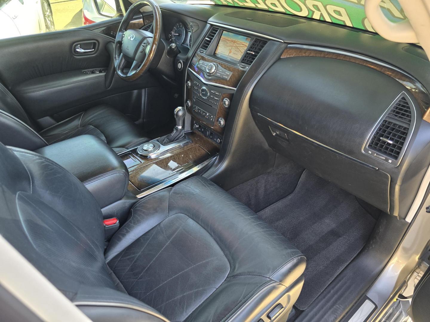 2013 SILVER Infiniti QX56 (JN8AZ2NF2D9) with an 5.6L V8 DOHC 32V engine, 5-Speed Automatic transmission, located at 2660 S.Garland Avenue, Garland, TX, 75041, (469) 298-3118, 32.885551, -96.655602 - Photo#25