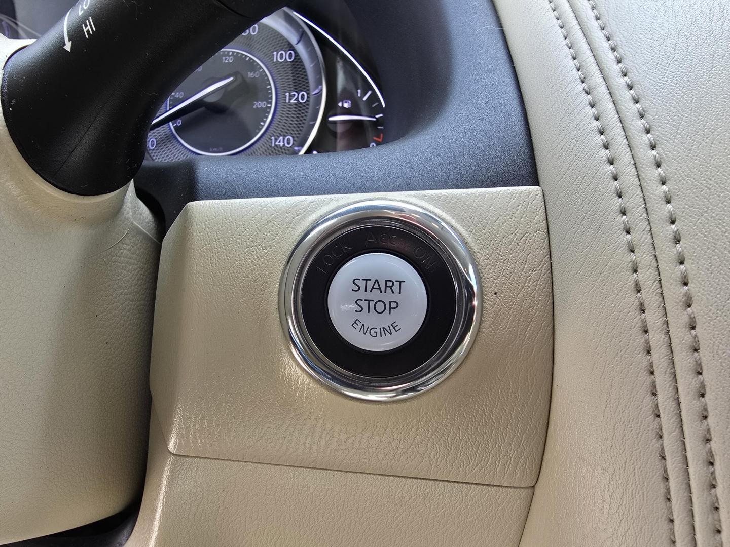 2013 DIAMOND WHITE Infiniti QX56 (JN8AZ2NEXD9) with an 5.6L V8 DOHC 32V engine, 5-Speed Automatic transmission, located at 2660 S.Garland Avenue, Garland, TX, 75041, (469) 298-3118, 32.885551, -96.655602 - Photo#11
