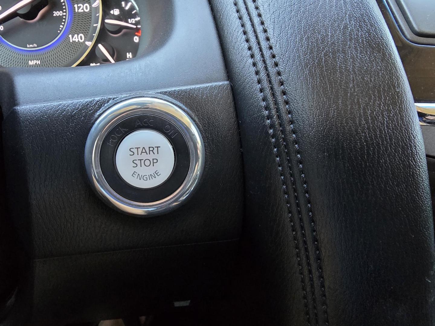 2013 SILVER Infiniti QX56 (JN8AZ2NF9D9) with an 5.6L V8 DOHC 32V engine, 5-Speed Automatic transmission, located at 2660 S.Garland Avenue, Garland, TX, 75041, (469) 298-3118, 32.885551, -96.655602 - Photo#14