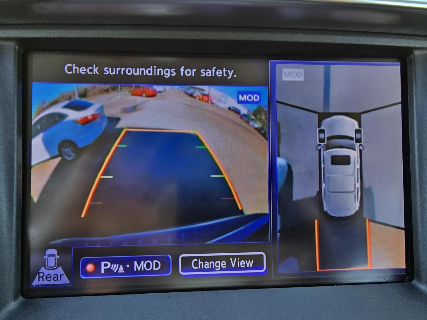 2013 SILVER Infiniti QX56 (JN8AZ2NF9D9) with an 5.6L V8 DOHC 32V engine, 5-Speed Automatic transmission, located at 2660 S.Garland Avenue, Garland, TX, 75041, (469) 298-3118, 32.885551, -96.655602 - Photo#17