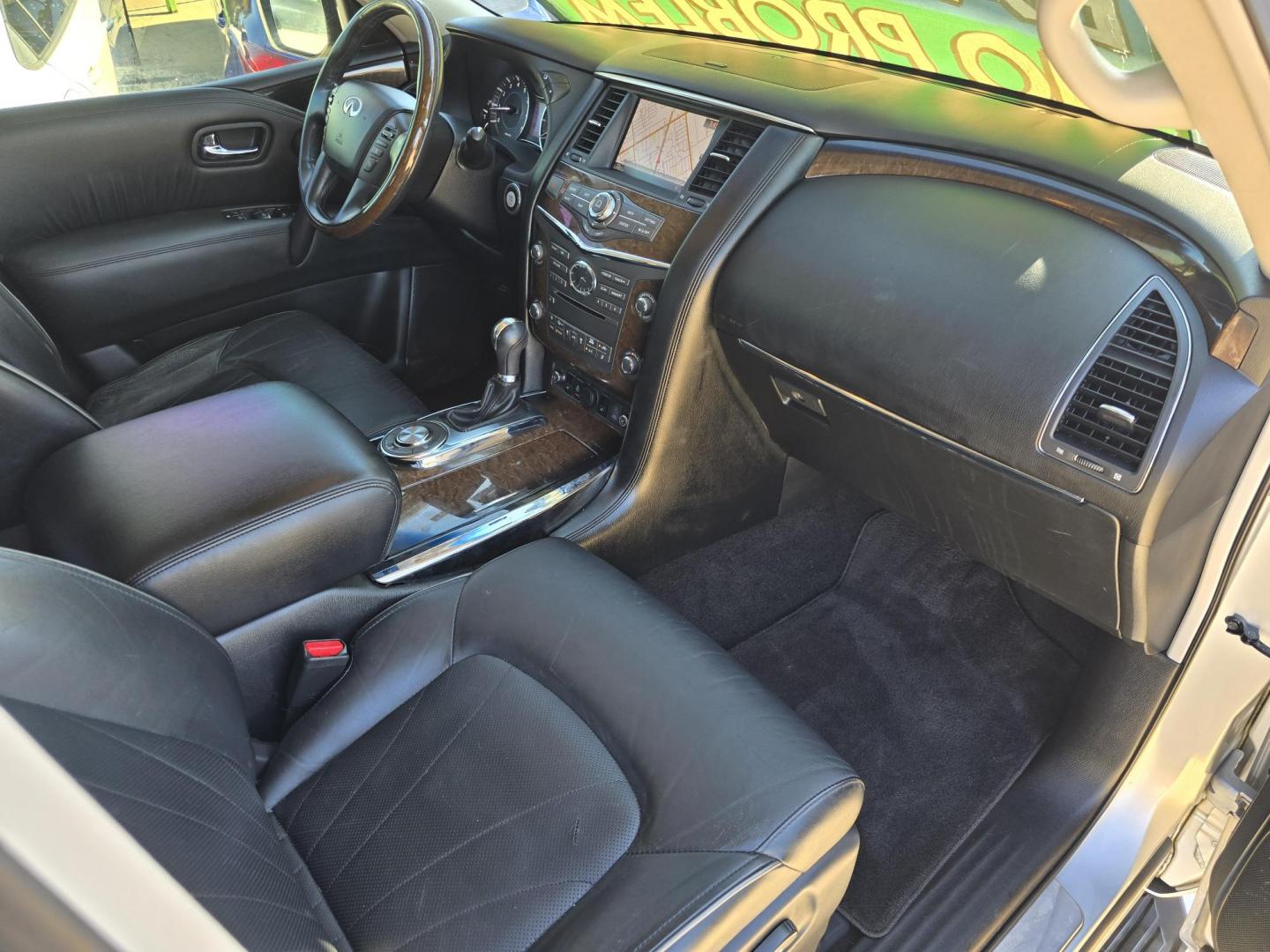 2013 SILVER Infiniti QX56 (JN8AZ2NF9D9) with an 5.6L V8 DOHC 32V engine, 5-Speed Automatic transmission, located at 2660 S.Garland Avenue, Garland, TX, 75041, (469) 298-3118, 32.885551, -96.655602 - Photo#24