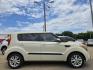 2013 WHITE Kia Soul ! (KNDJT2A62D7) with an 2.0L L4 DOHC 16V engine, AUTO transmission, located at 2660 S.Garland Avenue, Garland, TX, 75041, (469) 298-3118, 32.885551, -96.655602 - Photo#2