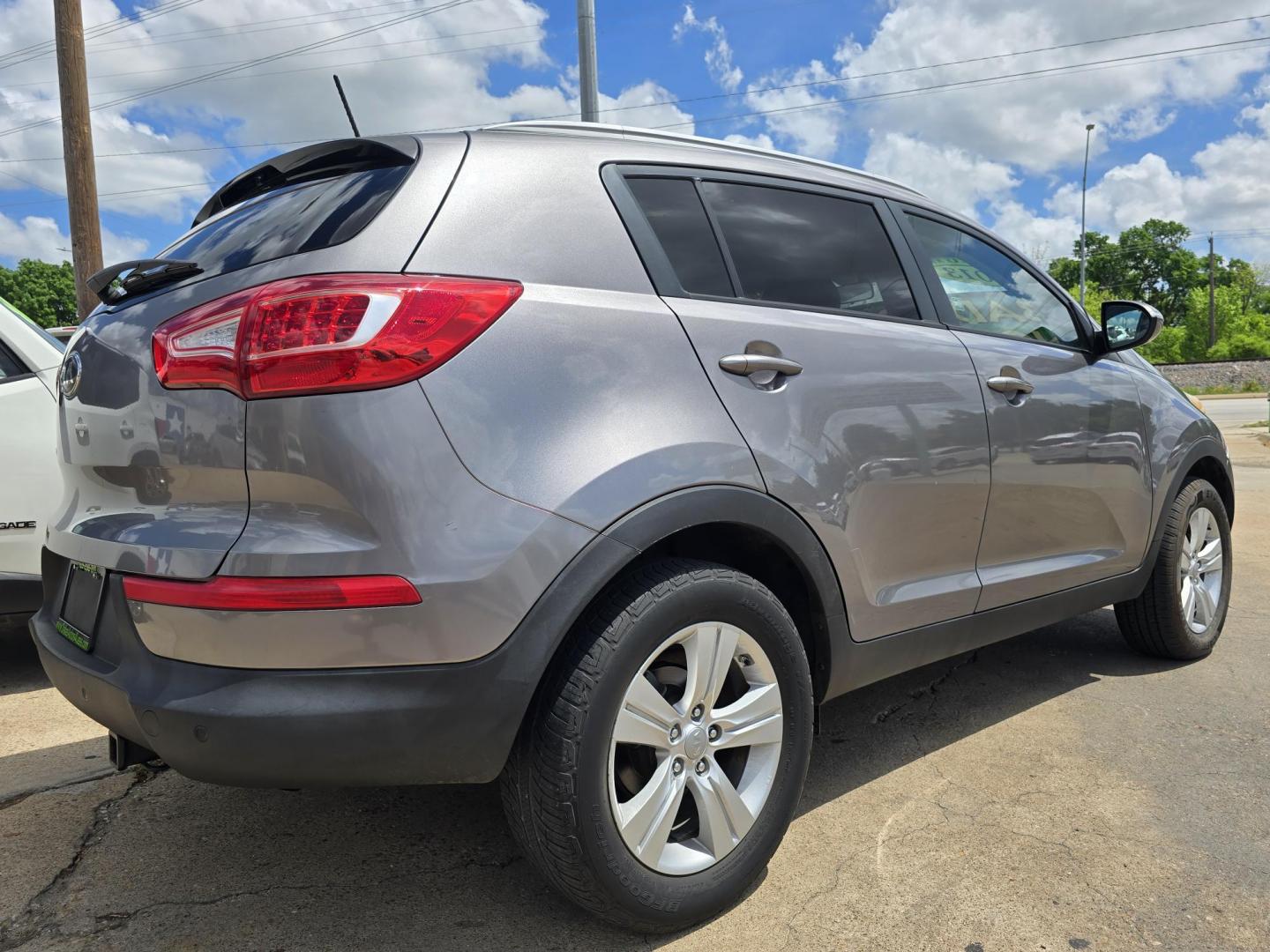 2013 GRAY Kia Sportage LX (KNDPB3A23D7) with an 2.4L V6 DOHC 24V engine, 6-Speed Automatic transmission, located at 2660 S.Garland Avenue, Garland, TX, 75041, (469) 298-3118, 32.885551, -96.655602 - BRAND NEW MOTOR FROM KIA. 3YR/36K MILE WARRANTY WITH KIA. - Photo#3